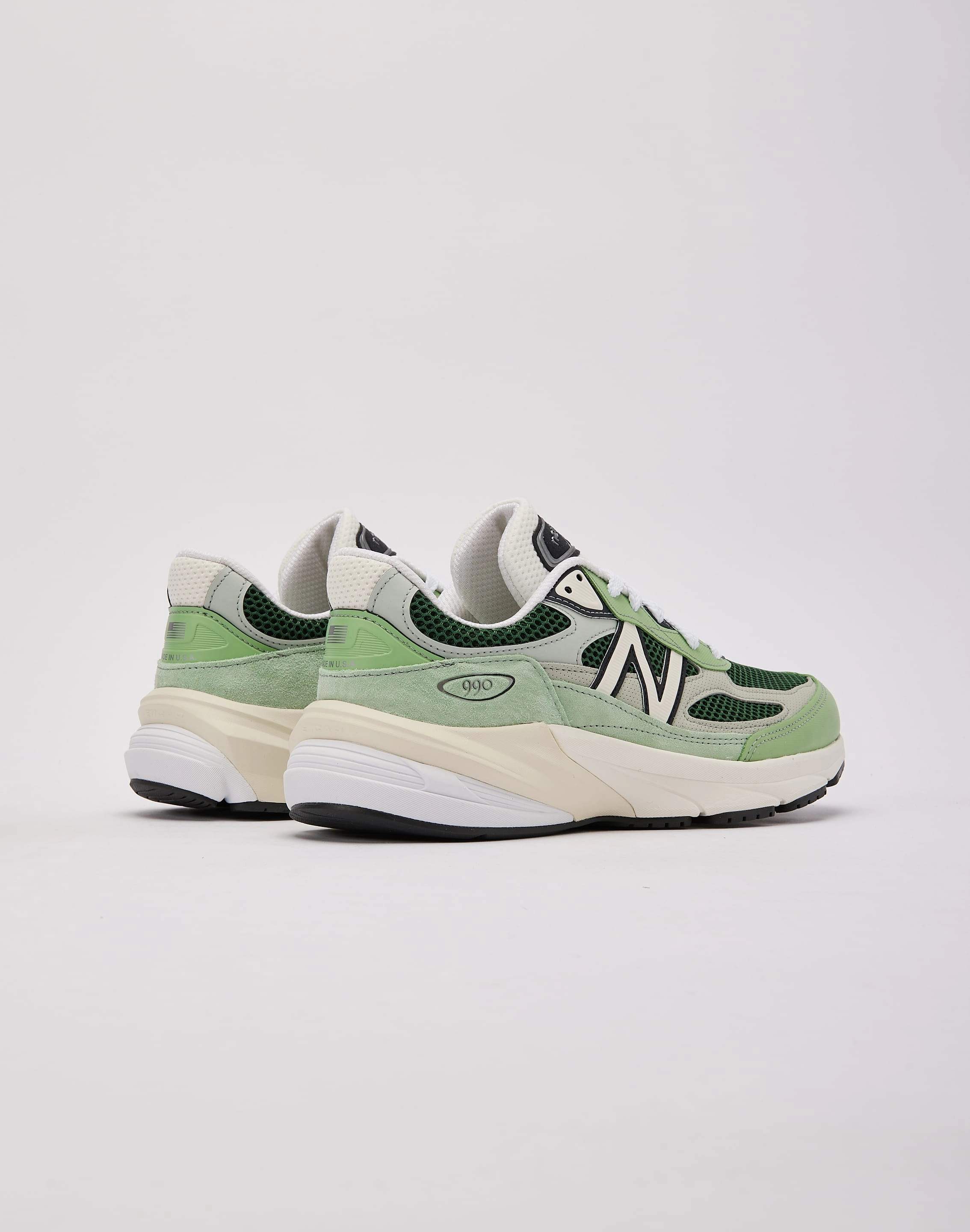 New Balance MADE In USA 990v6 Sweat Wicking Technology