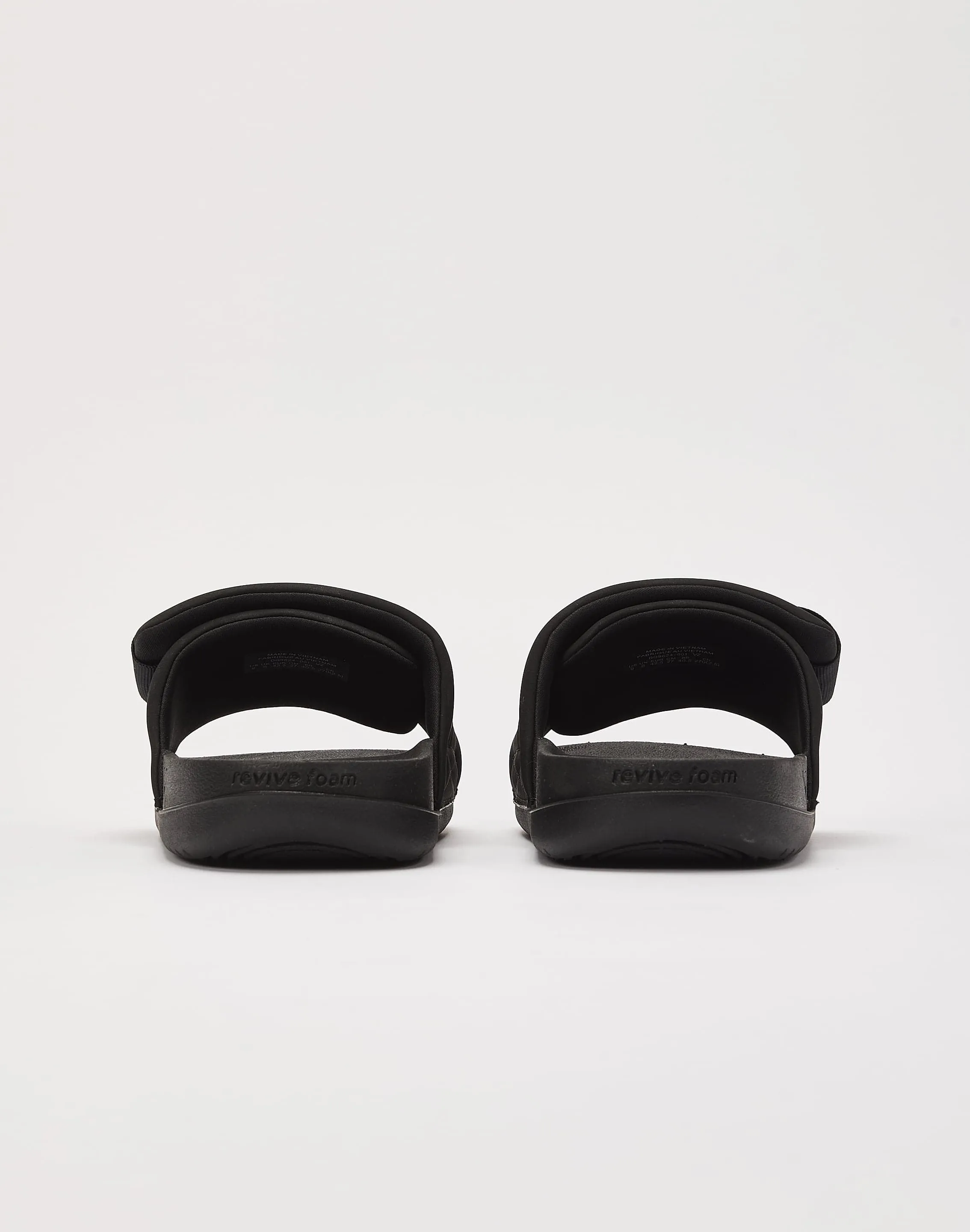 Water-Resistant Slides Easy Vibe Nike Offcourt Adjust Slides