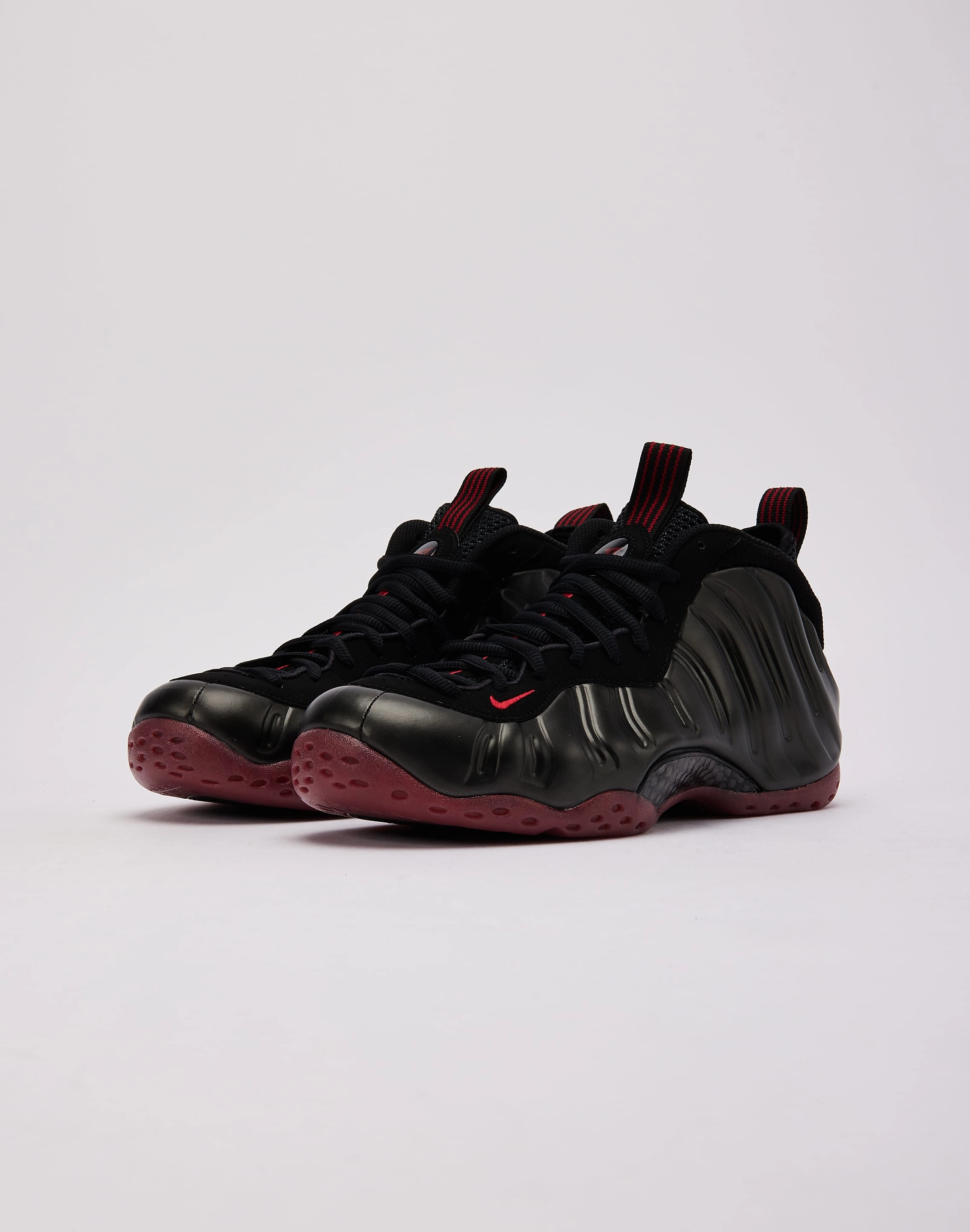 Nike Air Foamposite One 'Black and Varsity Red' accessory
