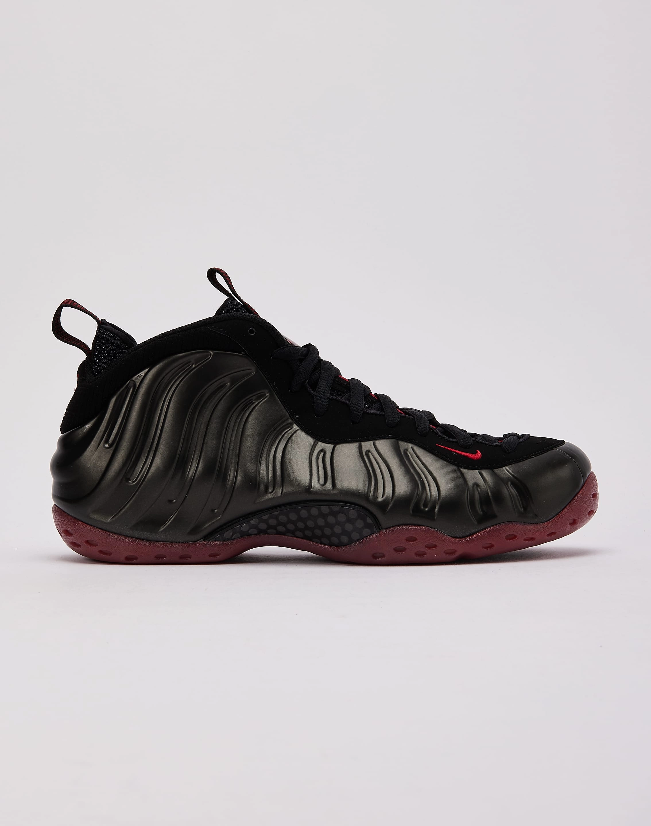 Nike Air Foamposite One 'Black and Varsity Red' runners'