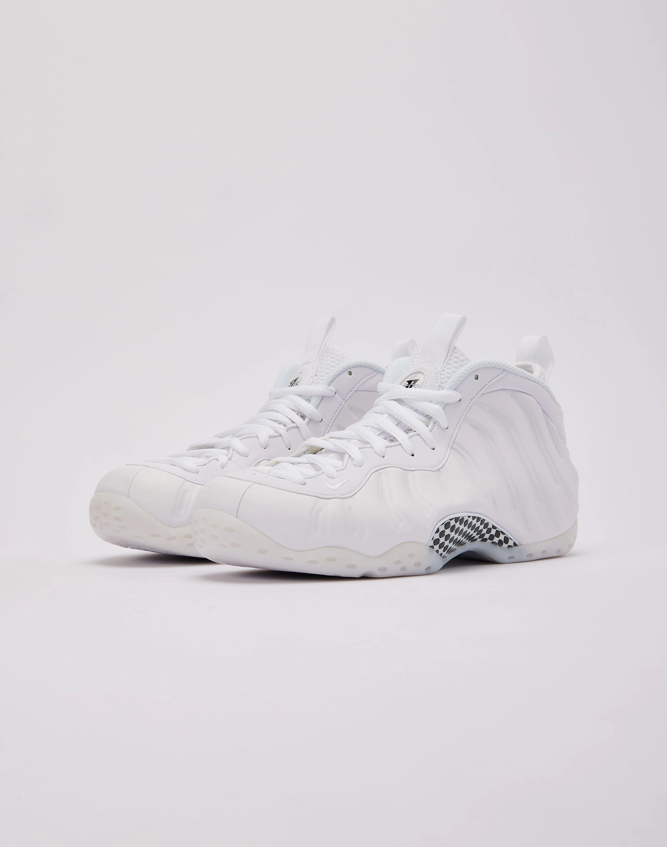 cushioning - level school students' loafers Nike Air Foamposite One 'Triple White'