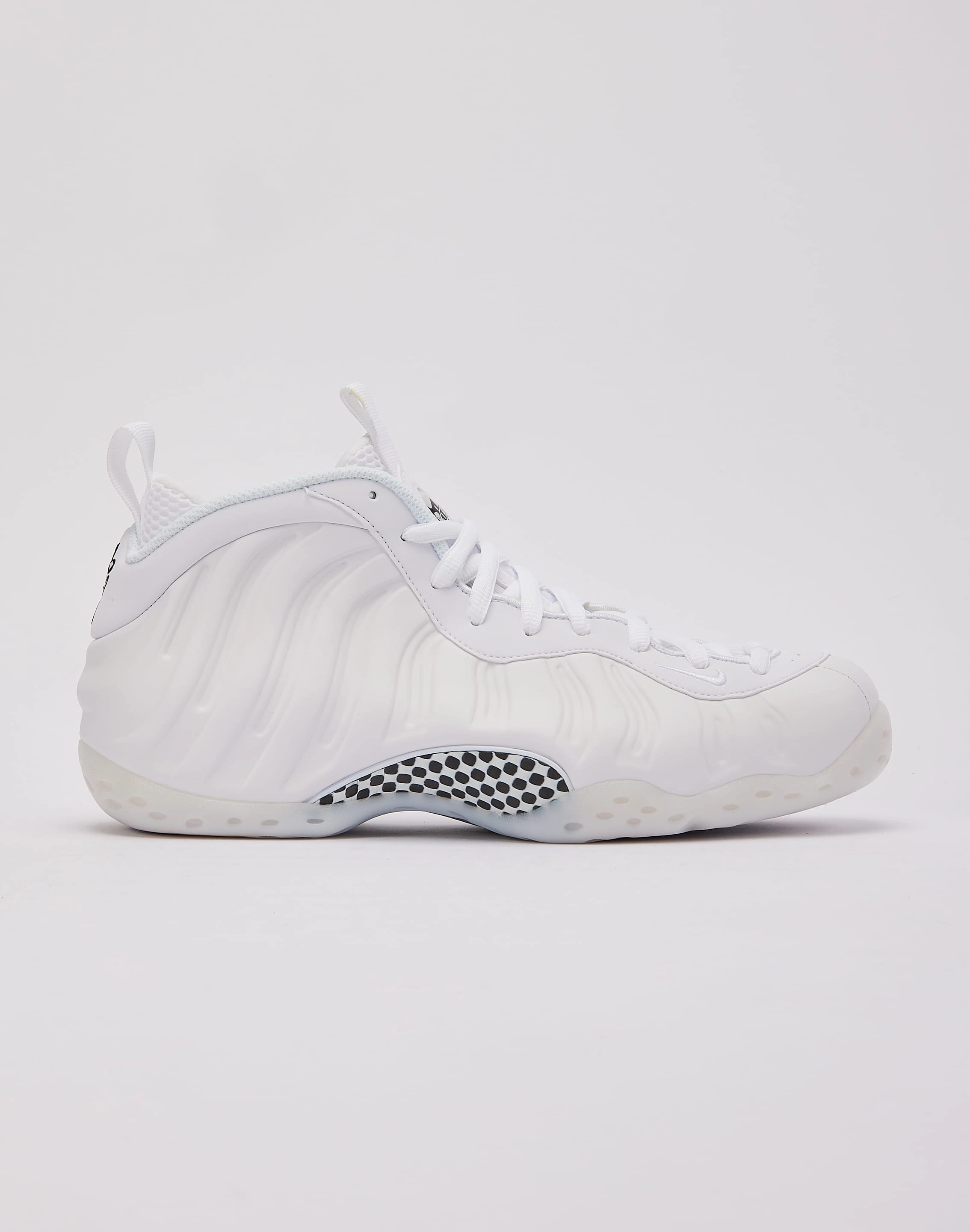 Nike Air Foamposite One 'Triple White' kids - specific functions
