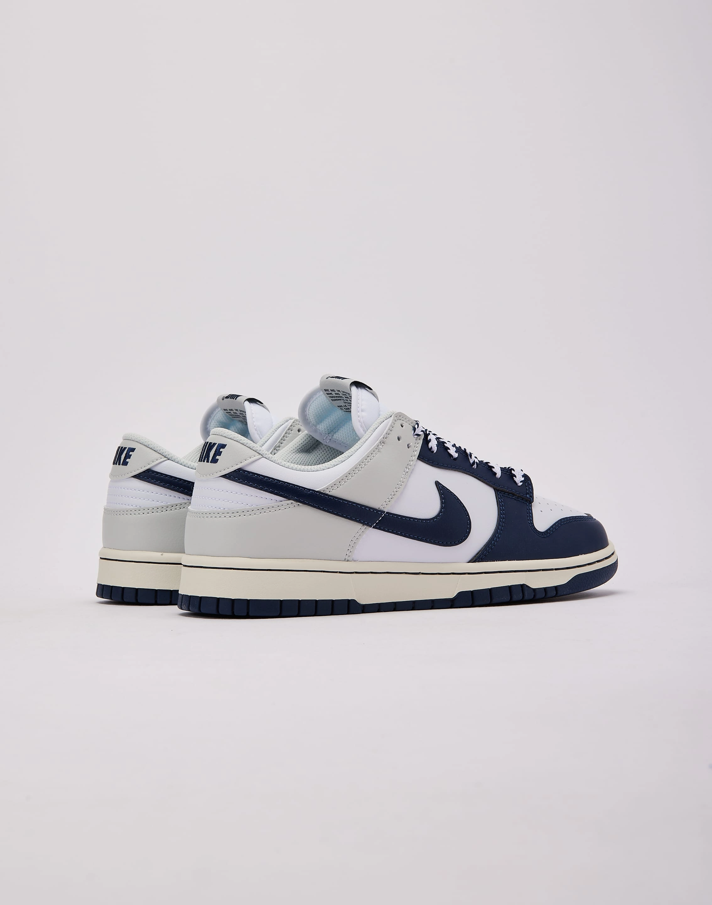 Collapsible Heel Design All-Day Ease Nike Dunk Low Retro