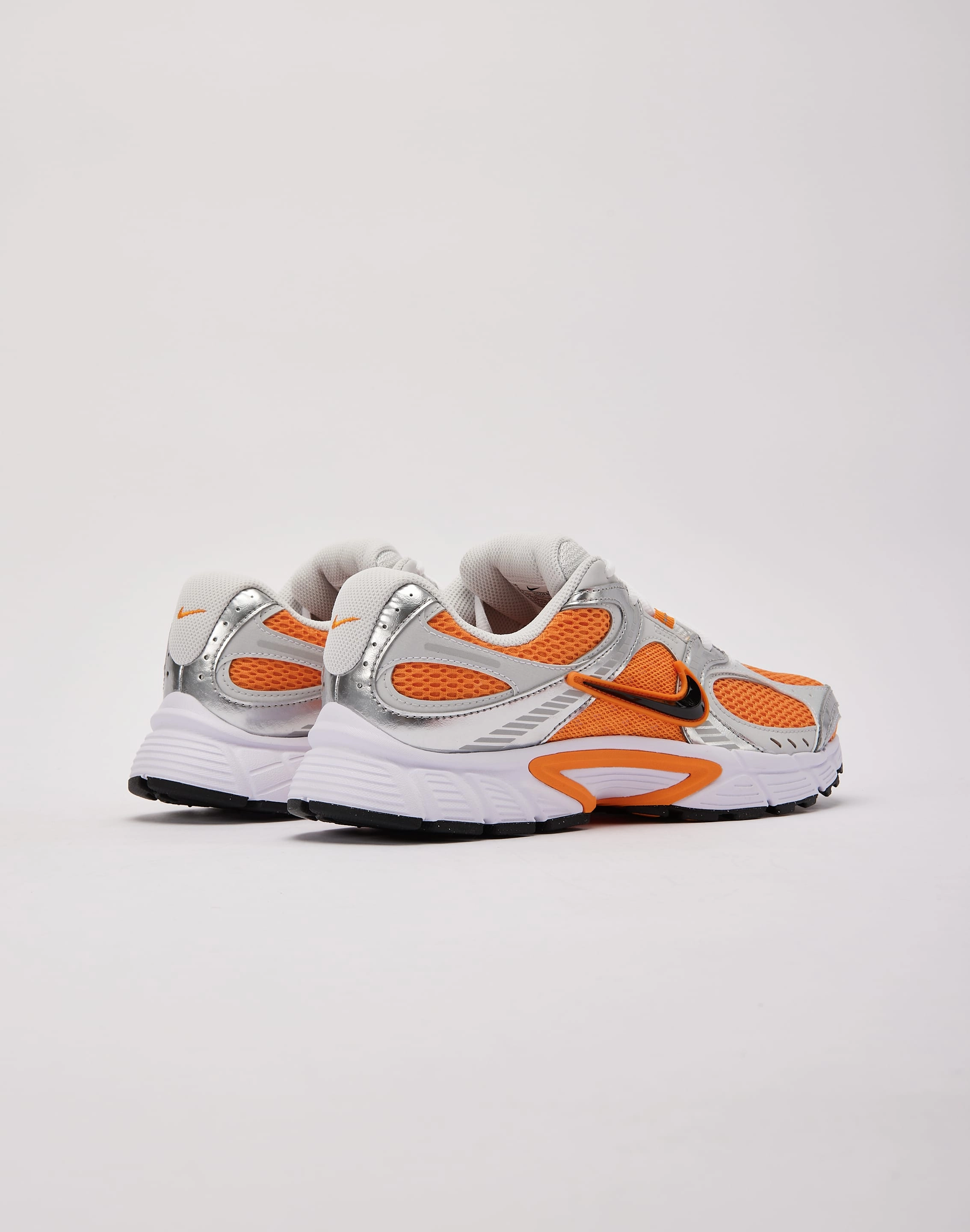 Nike V5 RNR fall fashions straightforward