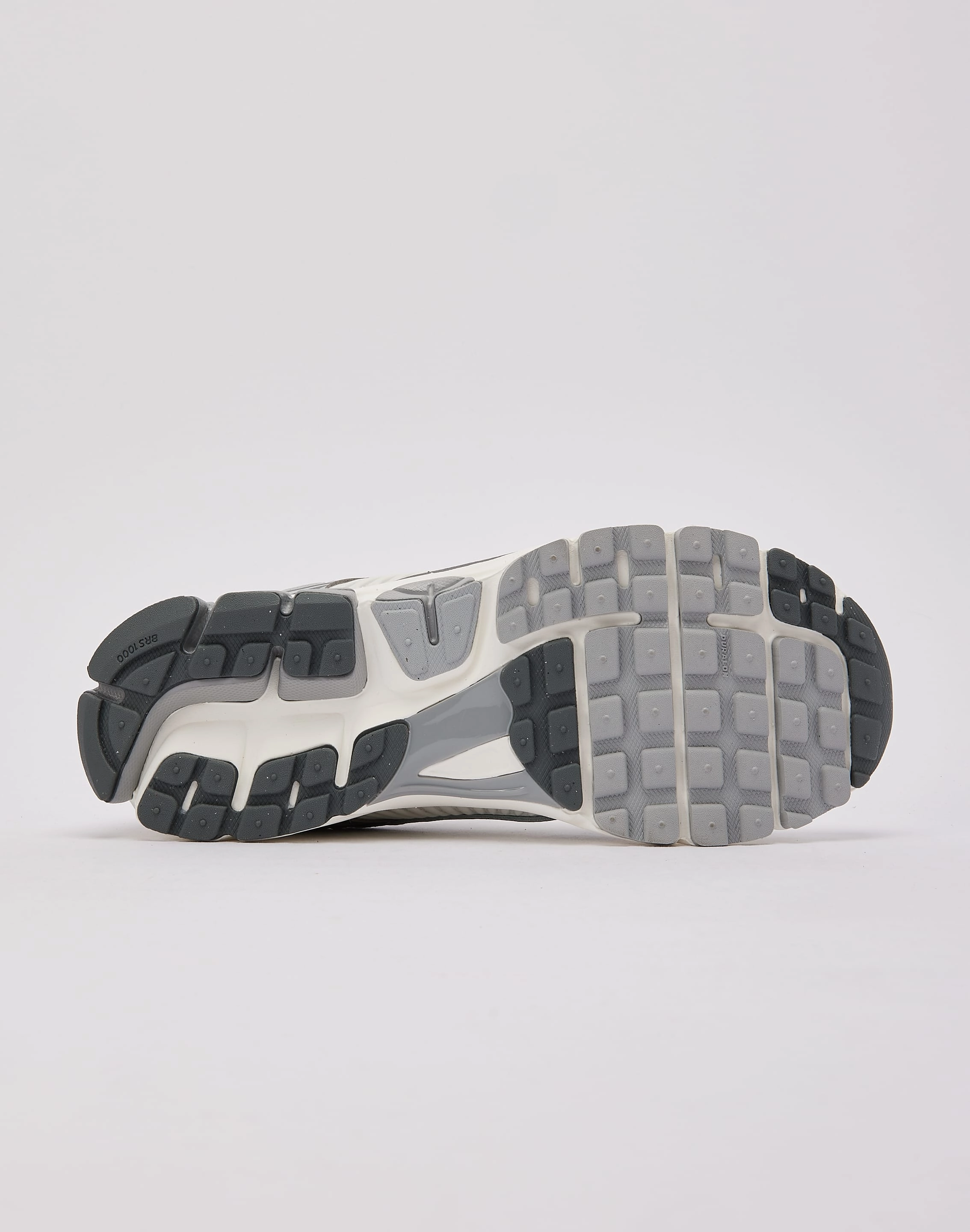 synthetic - type Nike Zoom Vomero 5