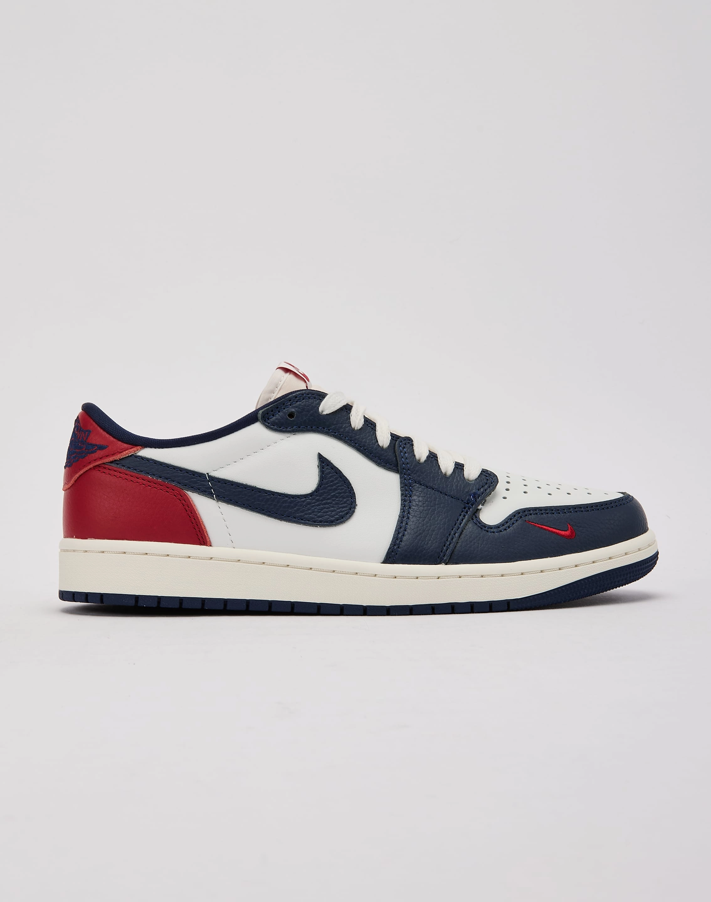 Jordan Air Jordan 1 Retro Low OG 'Howard University' basketball players' support Trend-setting arch