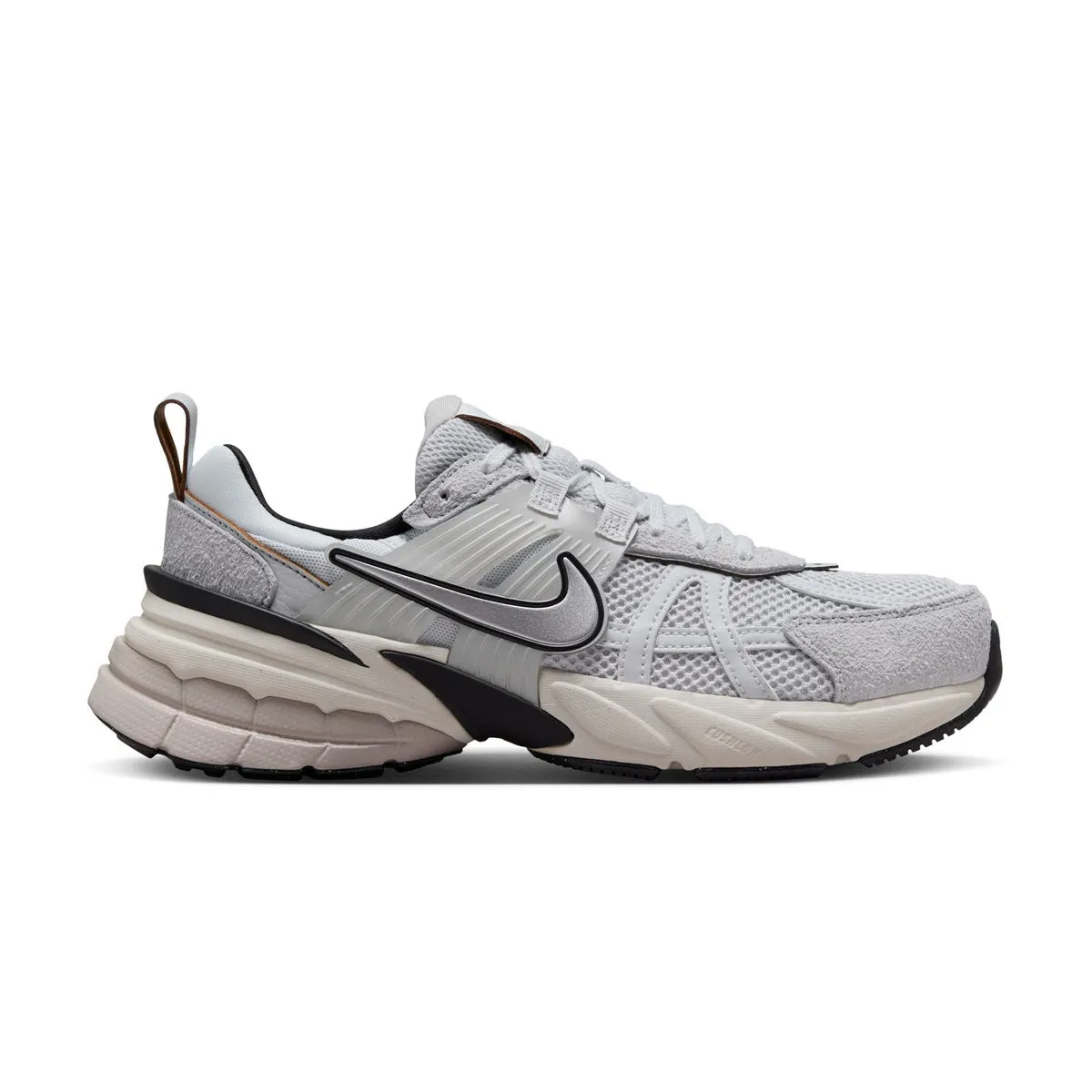 Wmns V2K Run 'Pure Platinum Chrome' spring shoe collections Premium Leather Alternatives