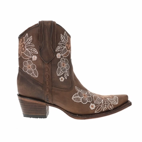 Stylish Look Breathable Weekend Wanderer Floral Embroidered Snip Toe Cowboy Booties