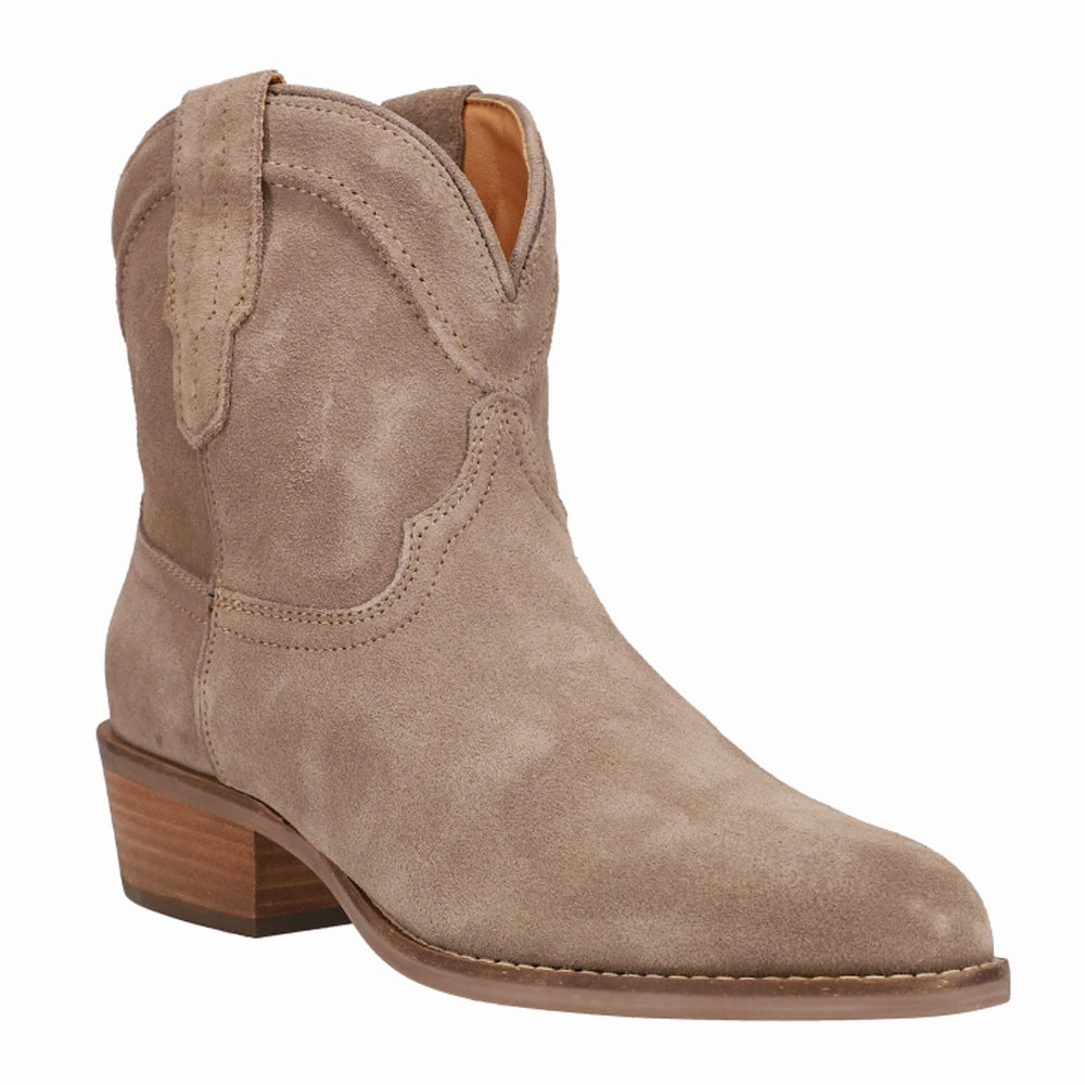 Daily Mission Tumbleweed Roper Round Toe Pull On Cowboy Booties