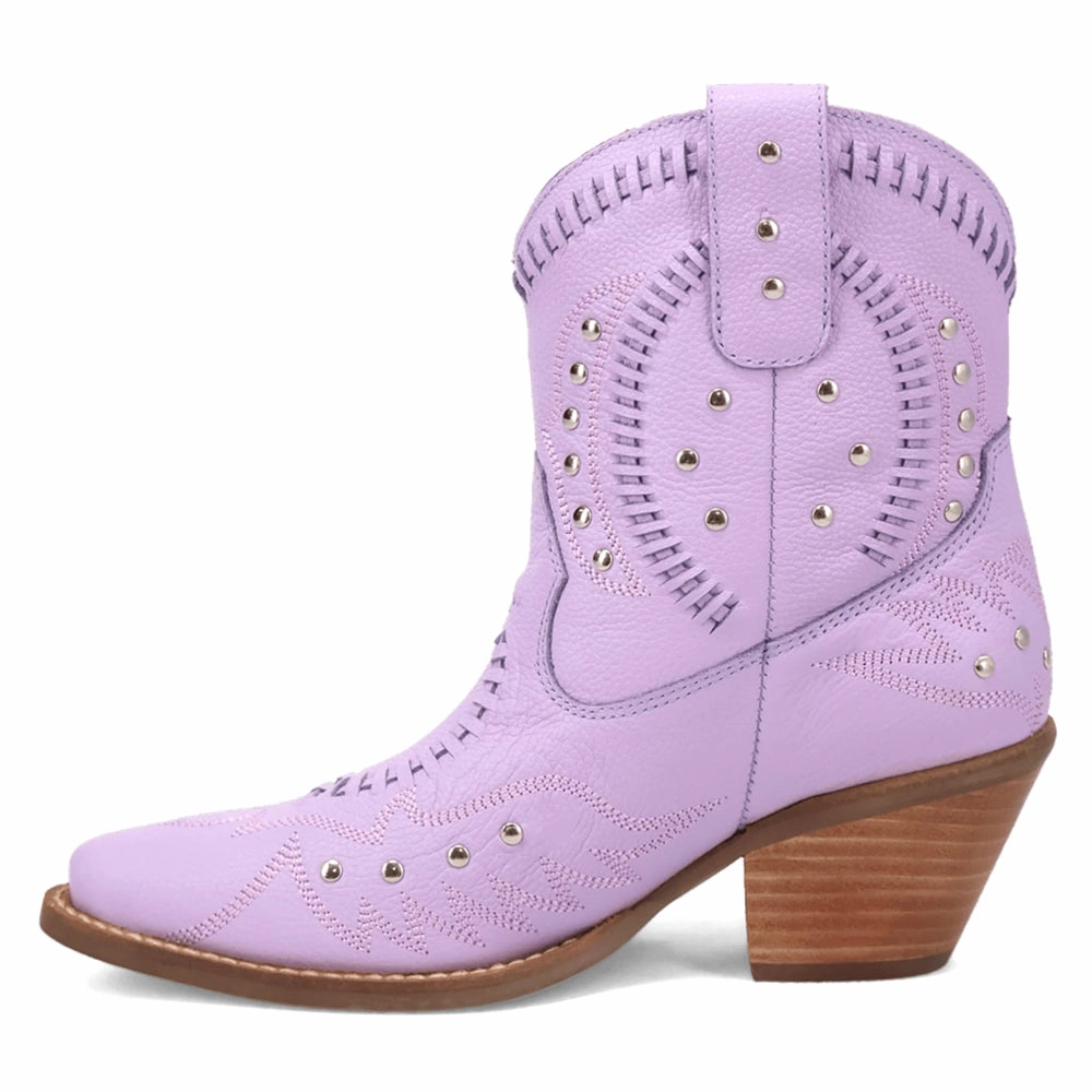 Seamless Comfort Night Travel Insulated Urban Commute Precious Embroidered Studded Snip Toe Cowboy Booties