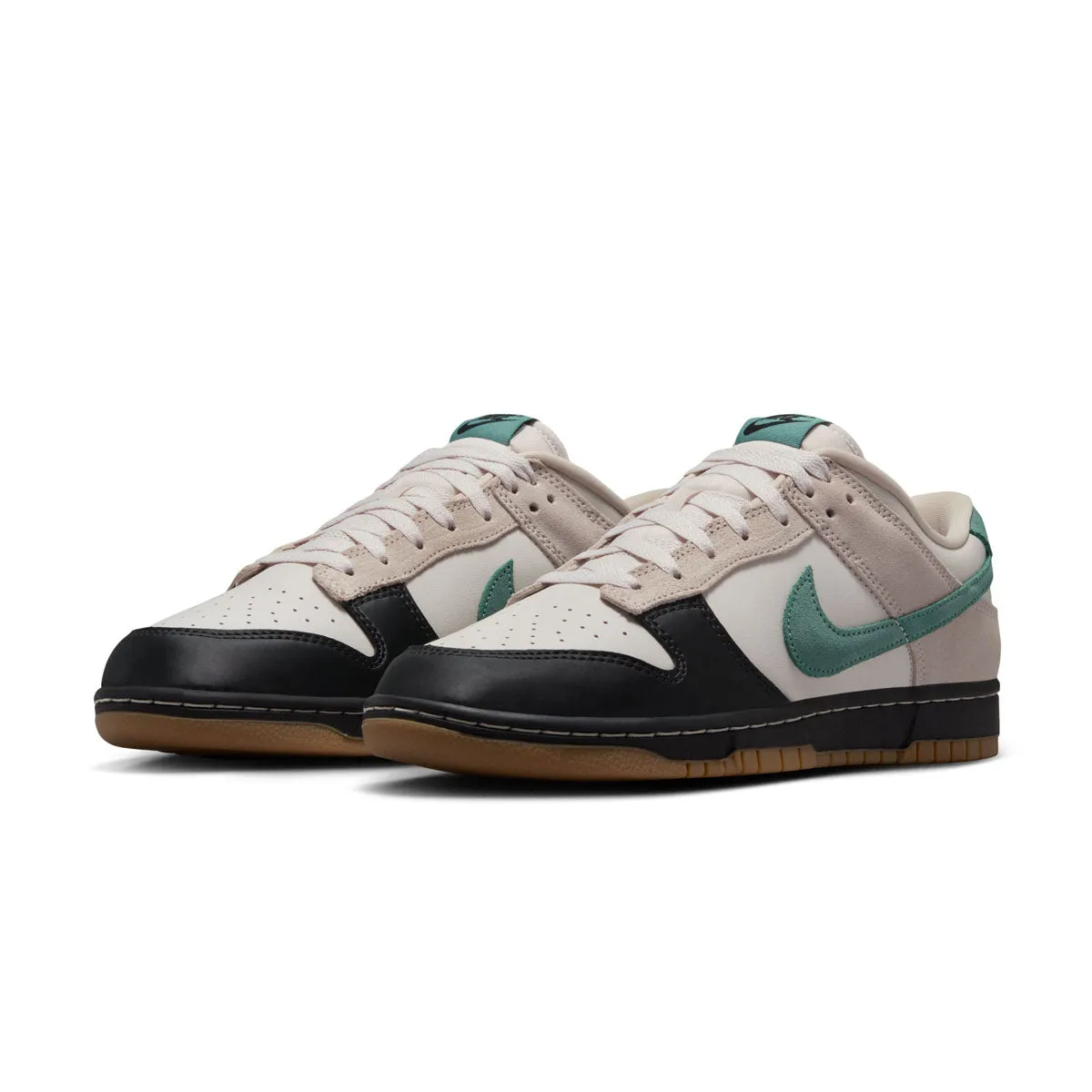 Dunk Low 'Black Toe' Water Resistant Seams