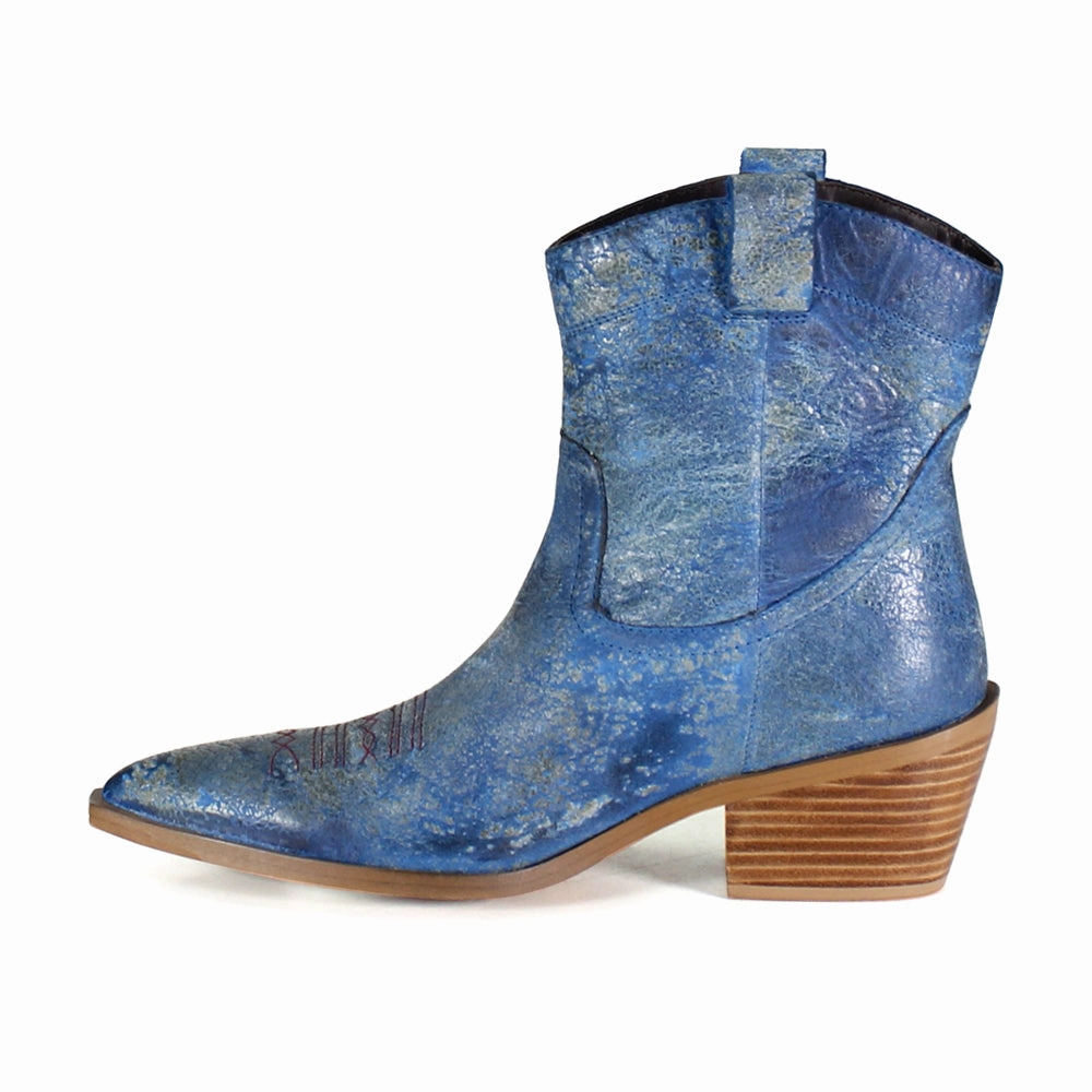 Outdoor Freedom Rave Lion Western Pull On Pointed Toe Booties