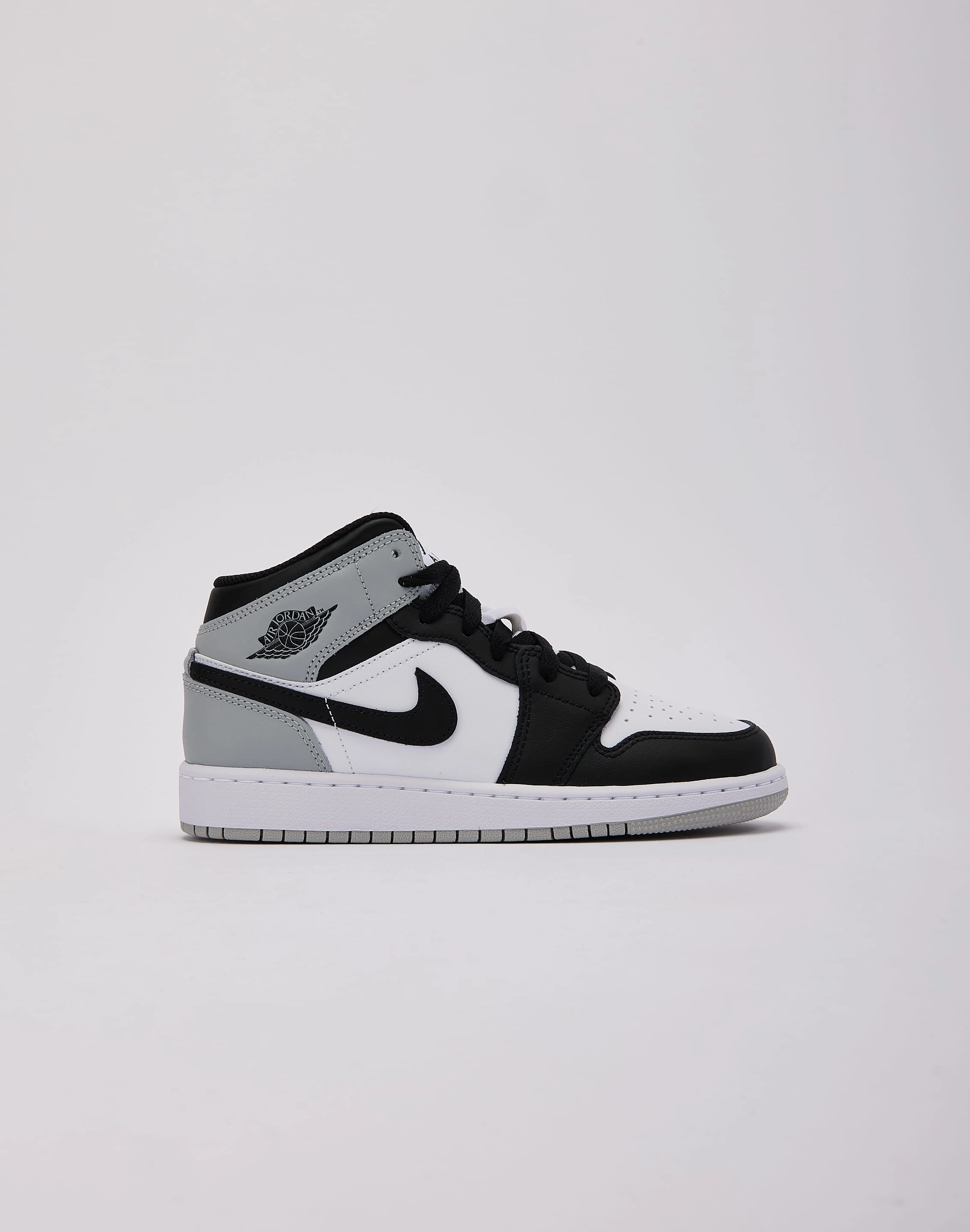 Jordan Air Jordan 1 Mid Grade-School Ventilated Design Timeless Support