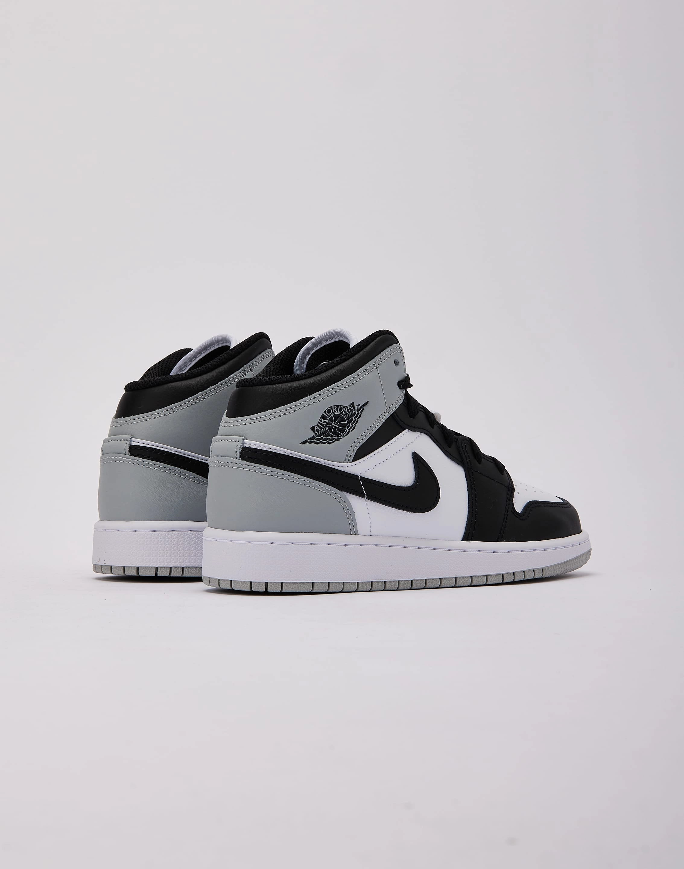 Comfortable Wear Jordan Air Jordan 1 Mid Grade-School