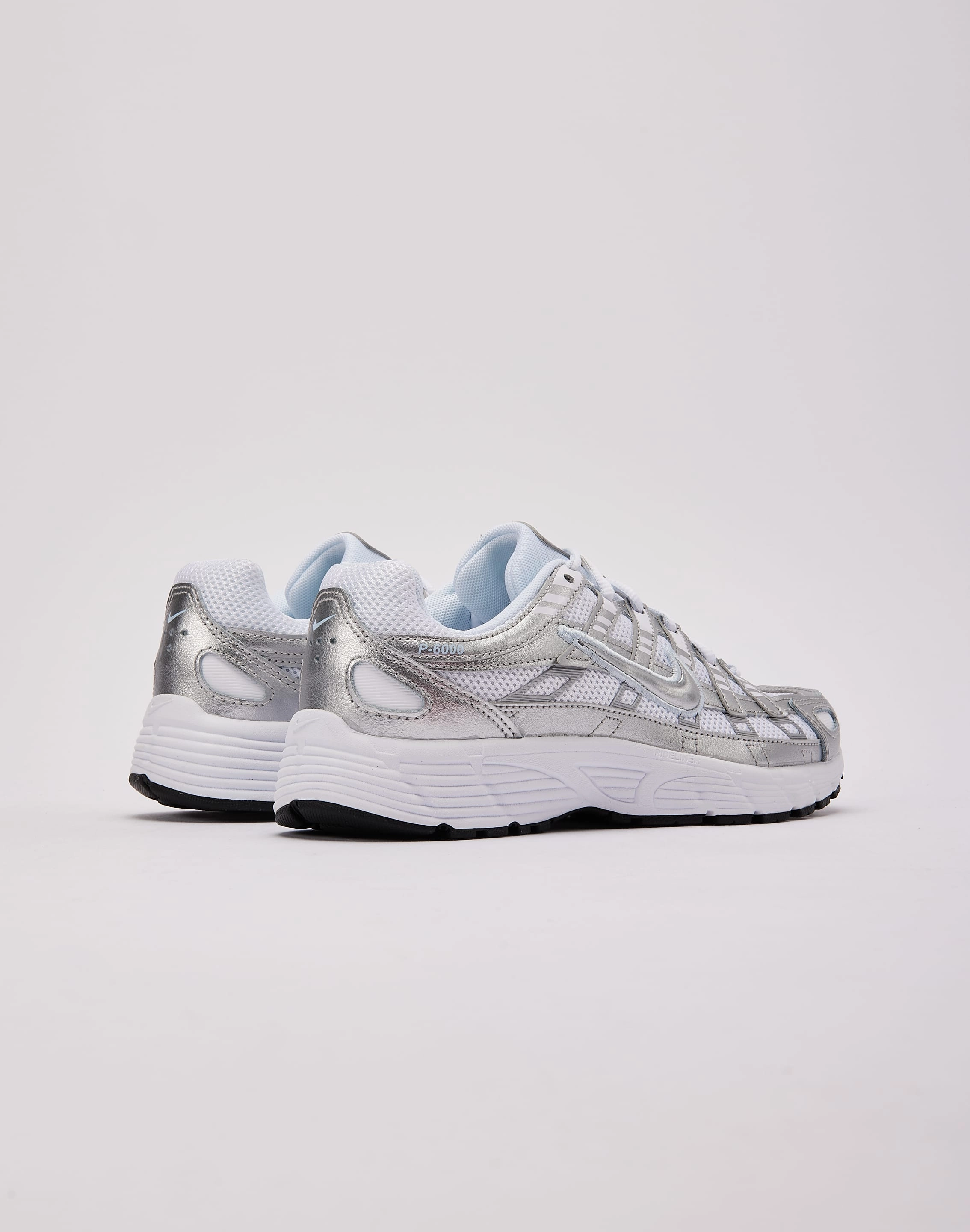 Elevated traction Nike P-6000 Grade-School