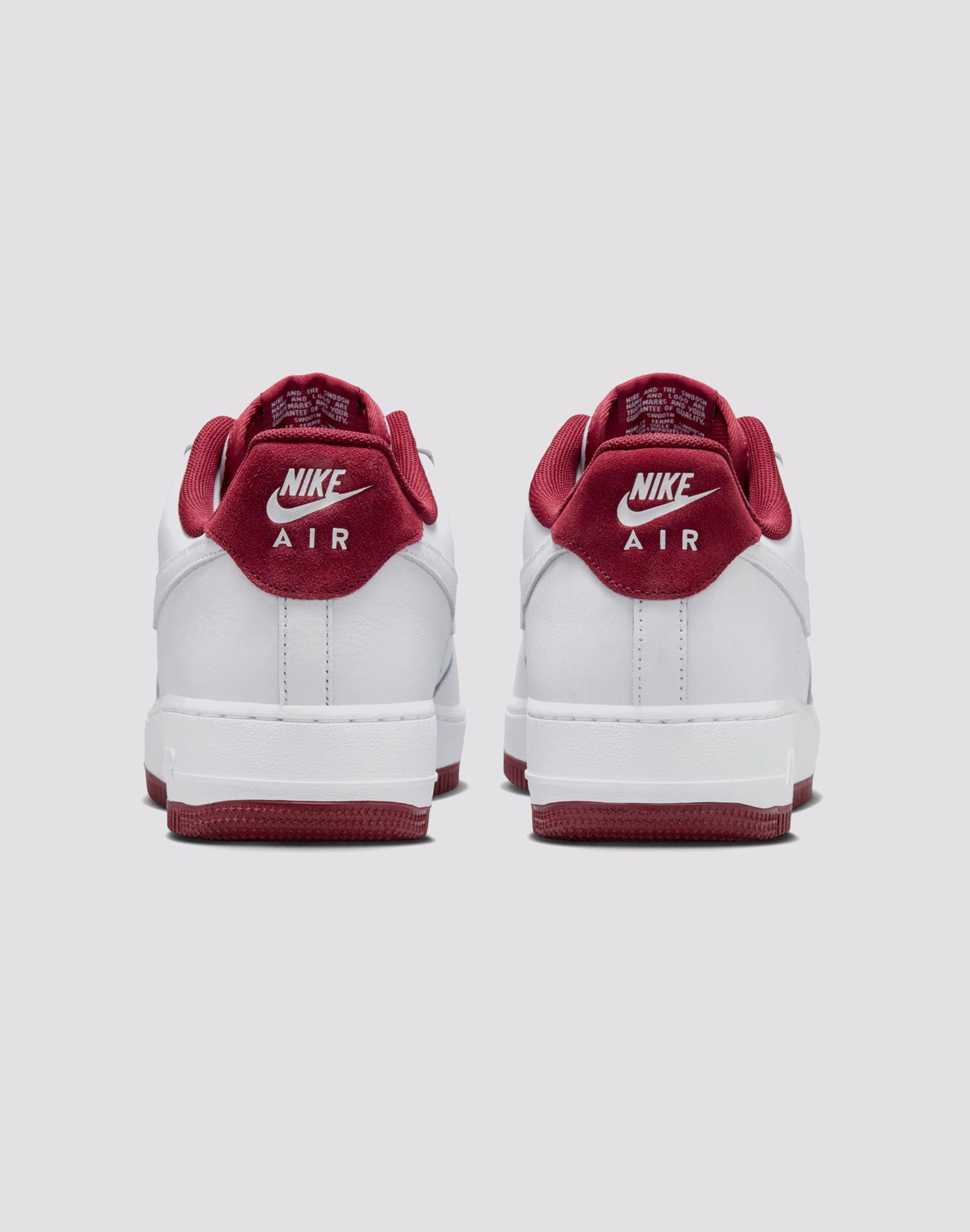 low - top Nike Air Force 1 '07 LV8