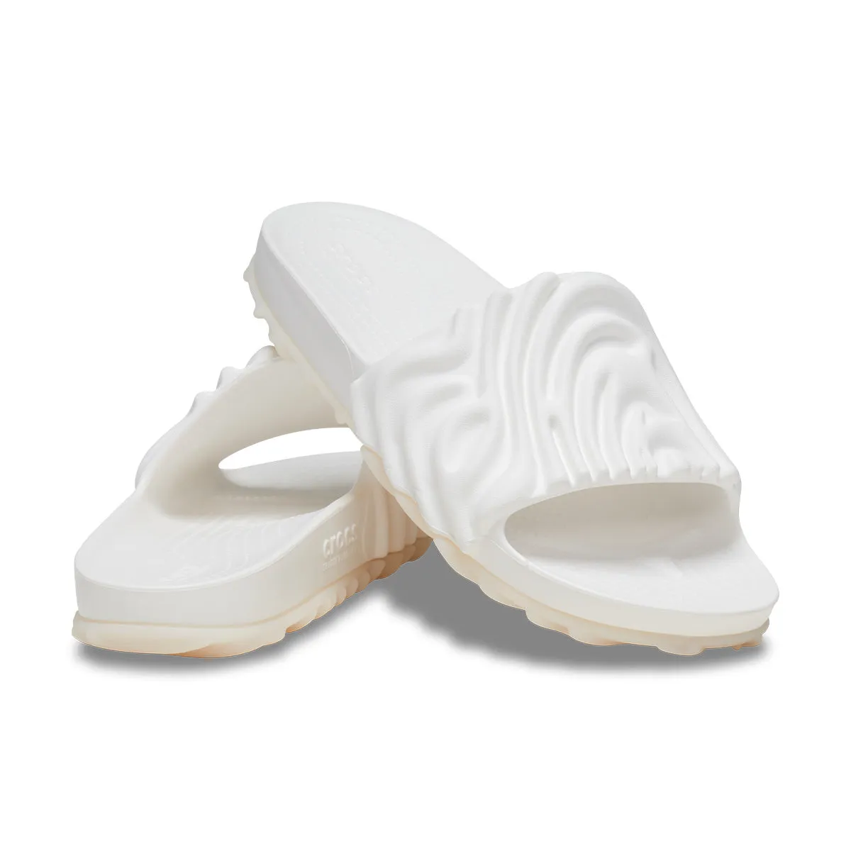 Dynamic silhouette   Salehe Bembury The Pollex Slide 'Mayo'