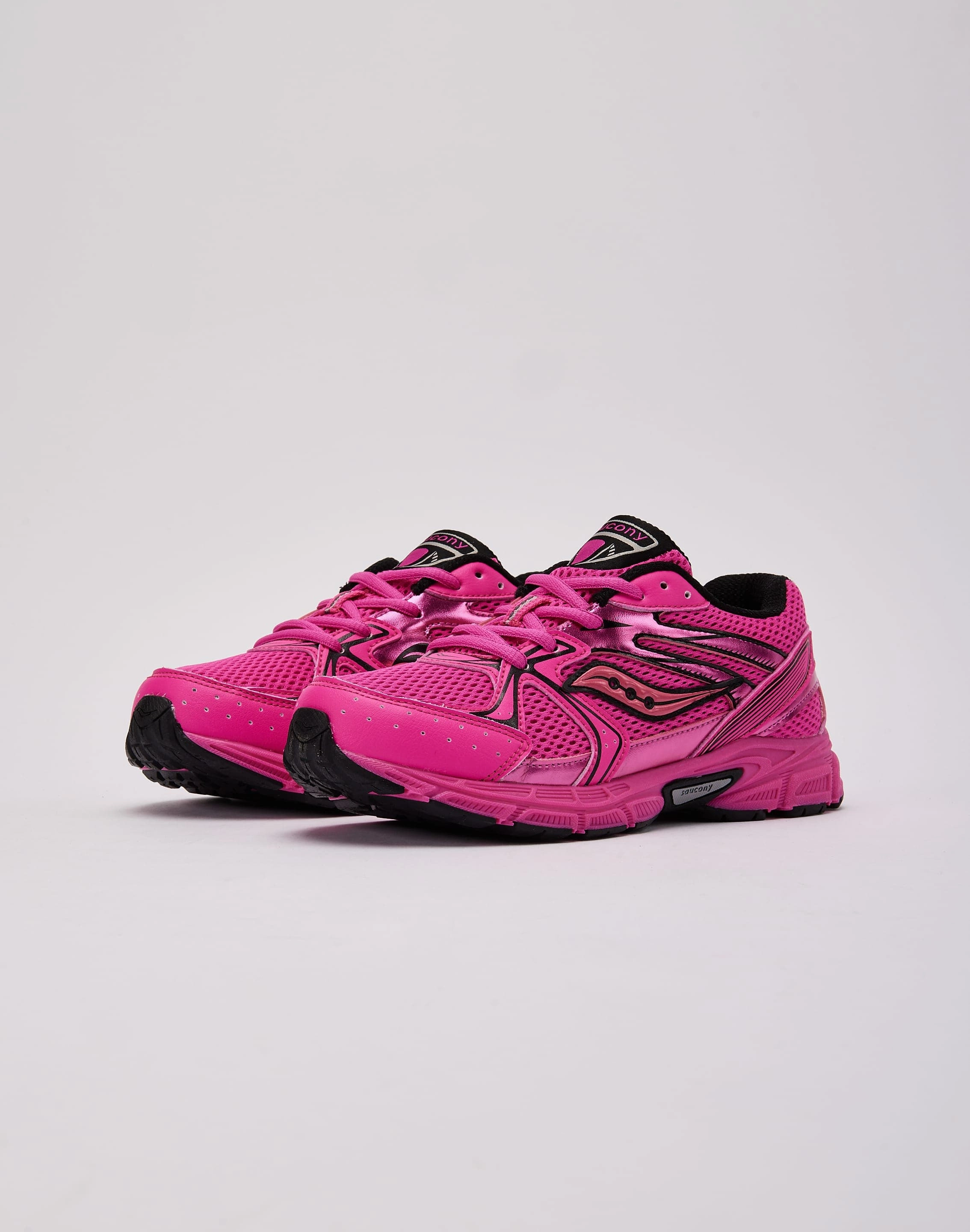 Outdoor shoes Saucony Ride Millennium Grade-School