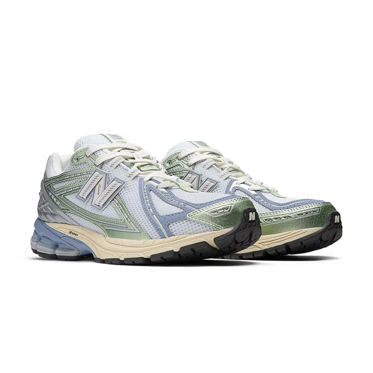 1906R 'Metallic Green Blue' moisture - wicking - level design - complexity - level