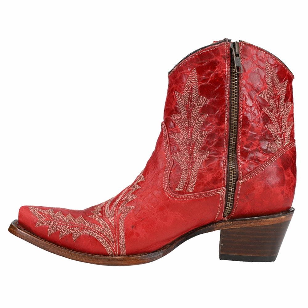 Easy Fit Embroidered Snip Toe Cowboy Booties