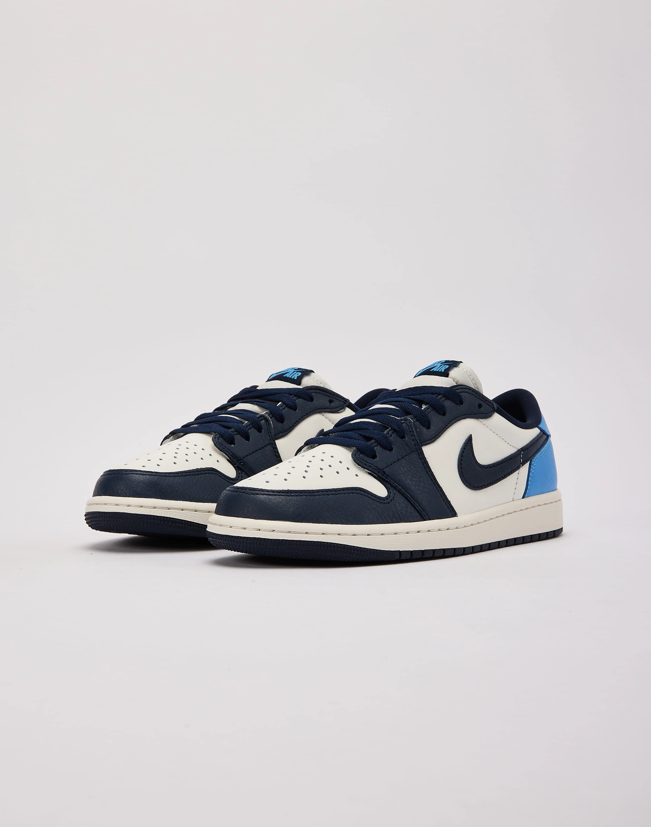 Abrasion Defensive Toe Guard Durability Tested Stitching Jordan Air Jordan 1 Retro Low OG 'Obsidian'