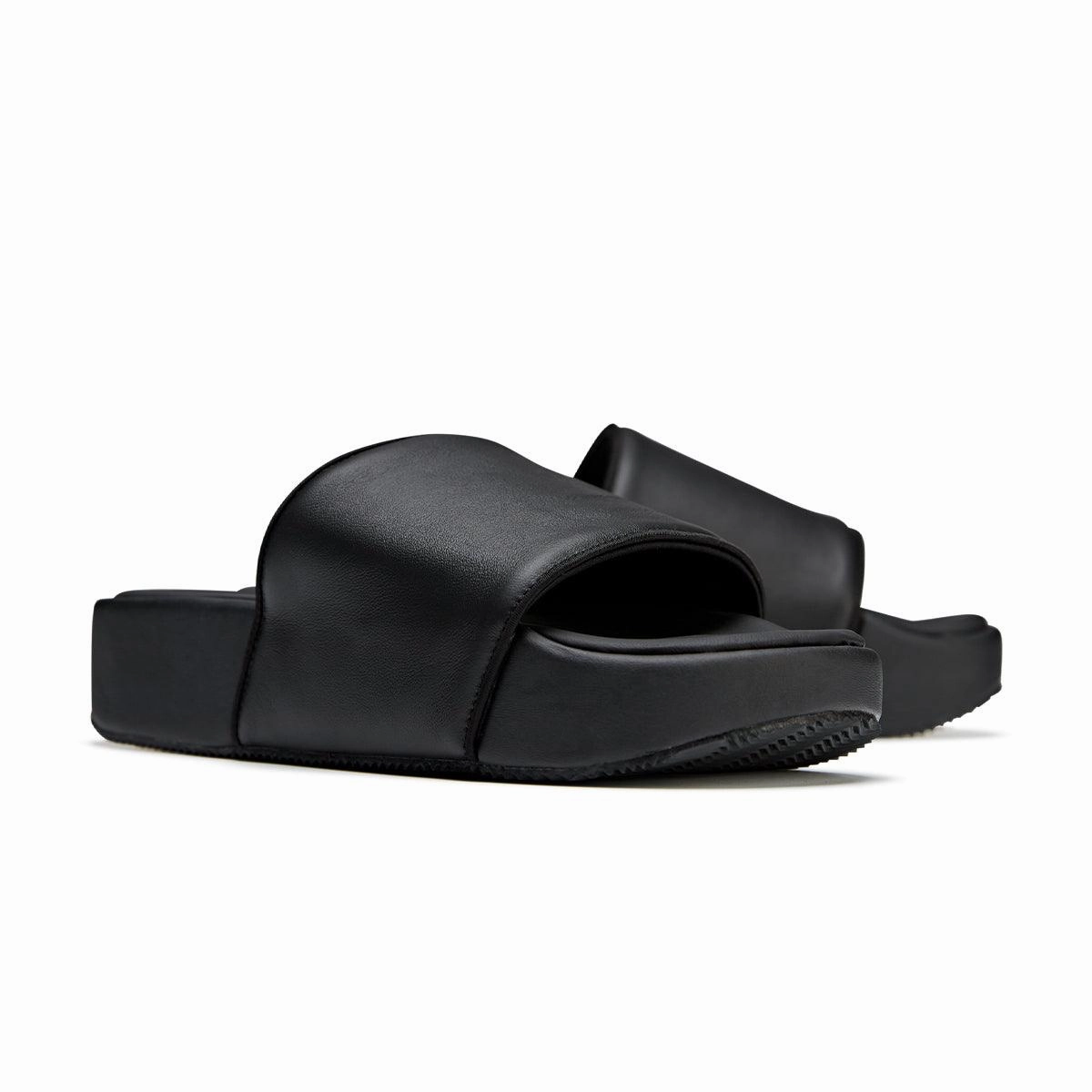 Versatile Silhouette Torsional Stability Slides 'Black'