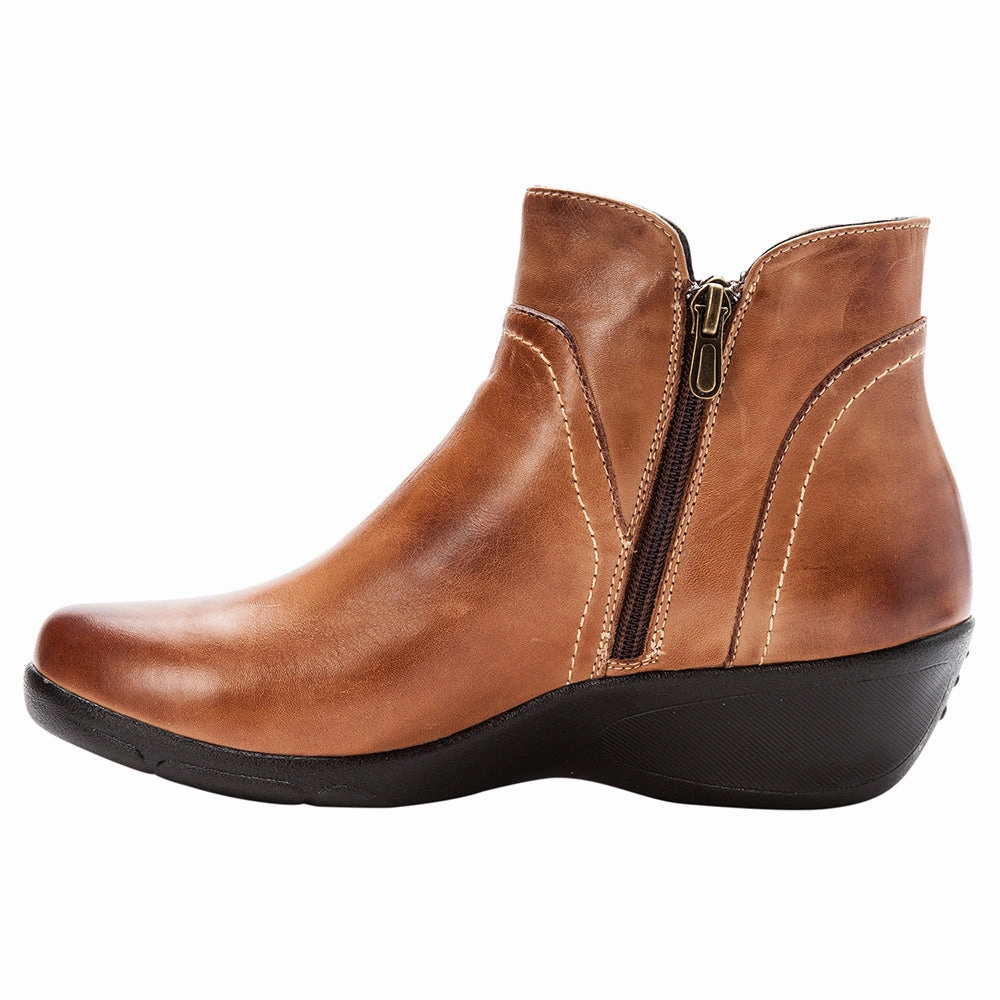 Dynamic Flex Construction Waverly Round Toe Wedge Zippered Booties