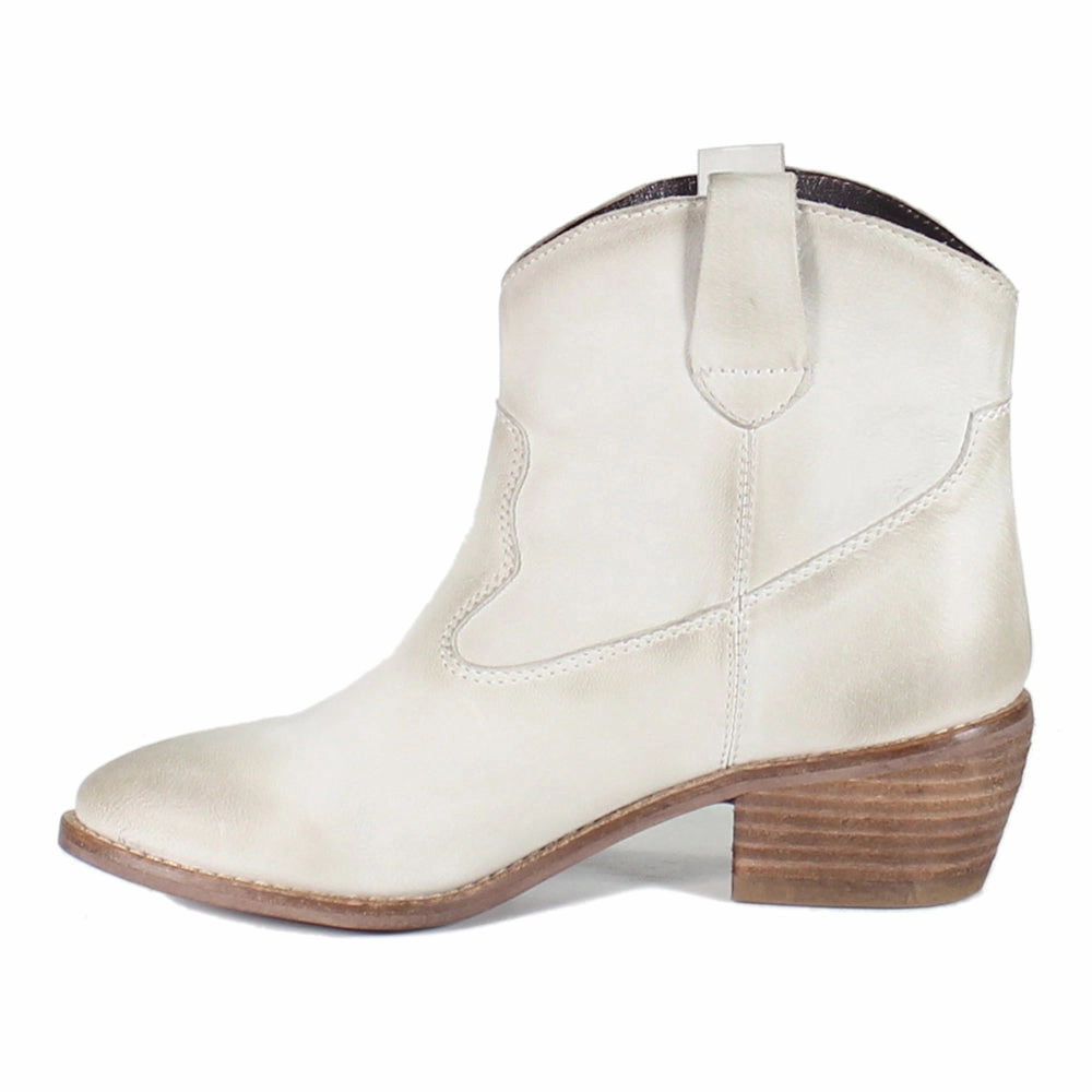 Outta Town Round Toe Pull On Booties Waterproof Feature