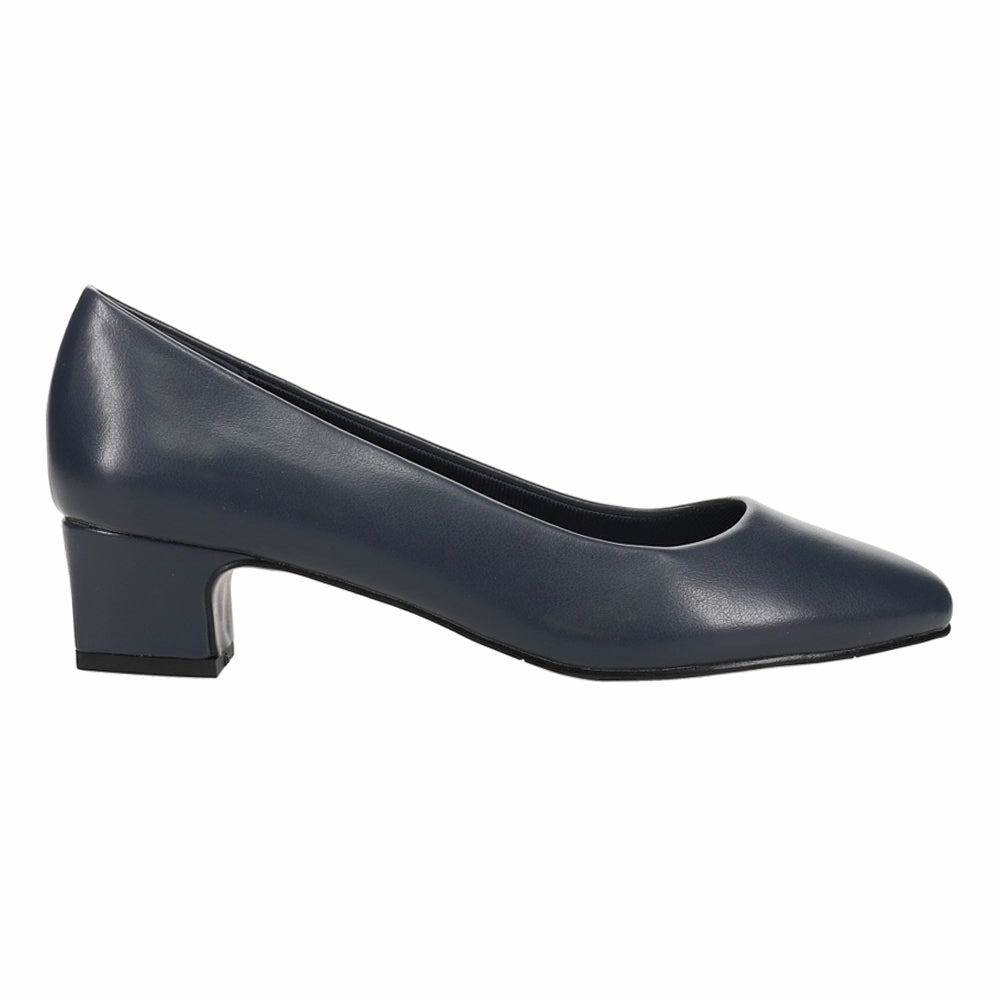 Rain Resistant Prim Round Toe Block Heel Pumps
