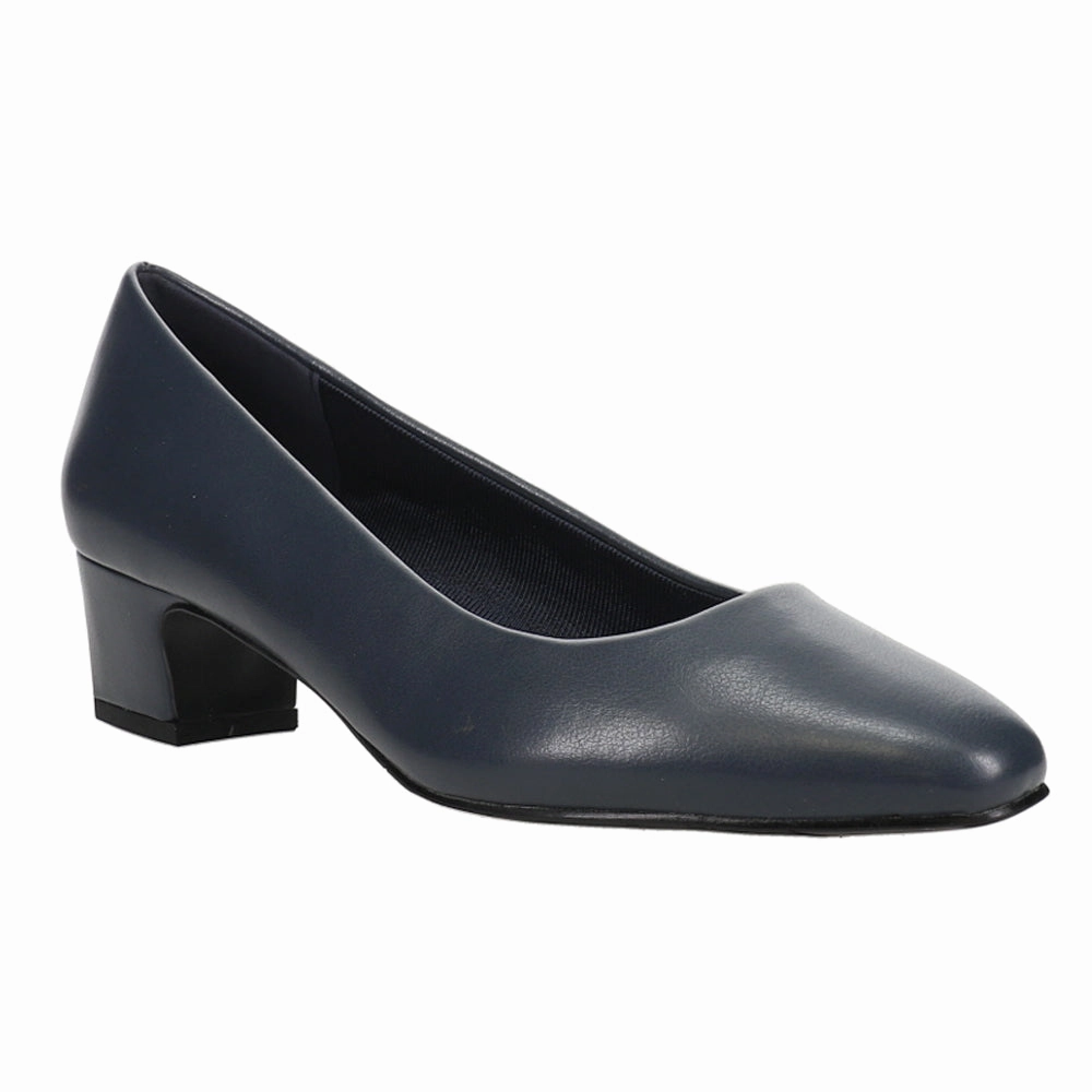 Light Arch Prim Round Toe Block Heel Pumps