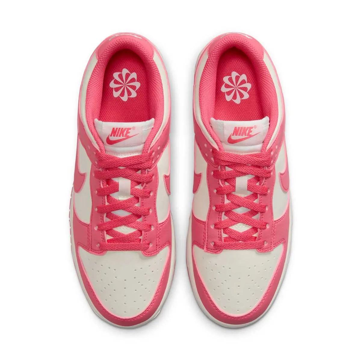 Sporty arch Wmns Dunk Low Next Nature 'Aster Pink'