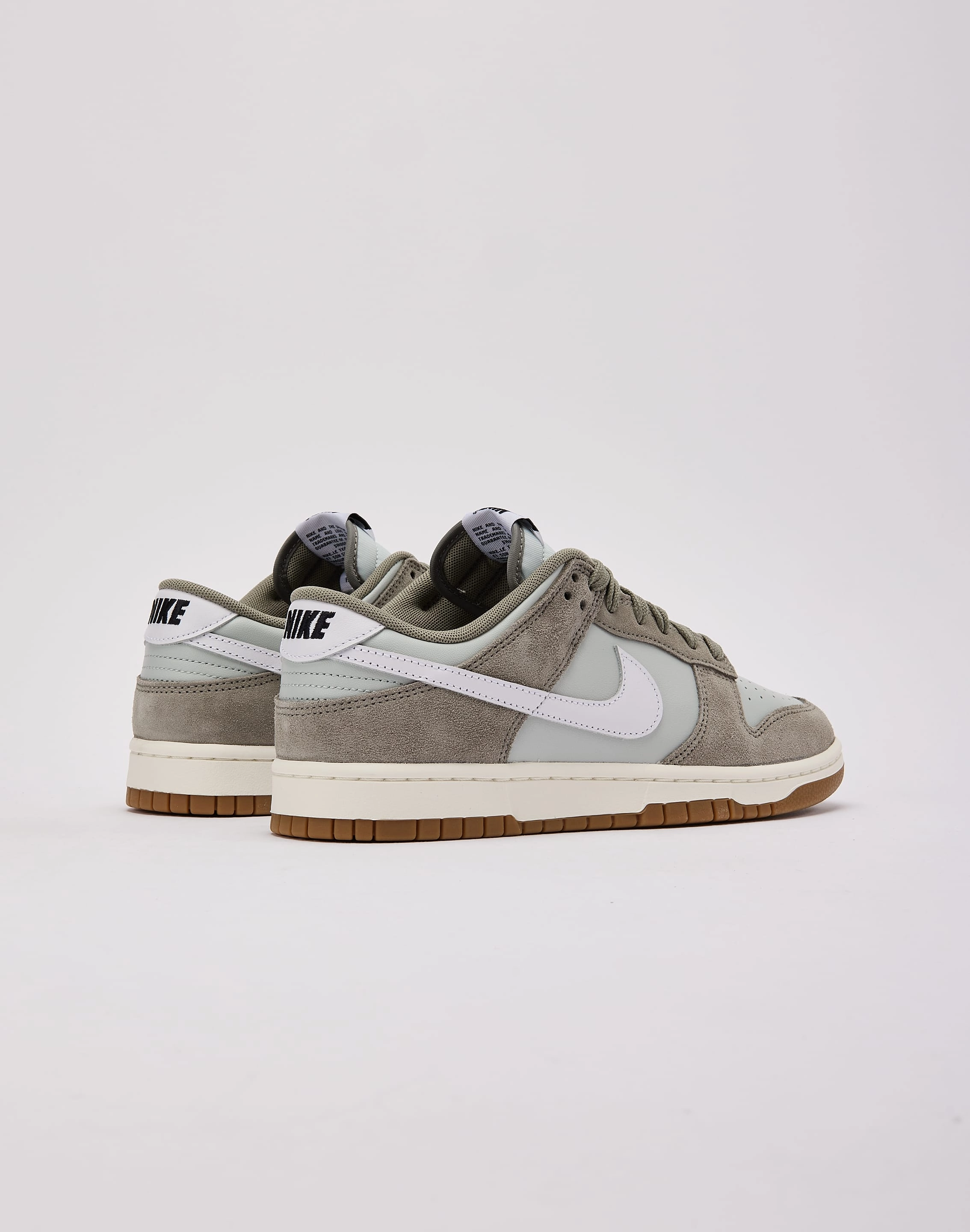 Nike  Dunk Low Retro SE Distinctive materials