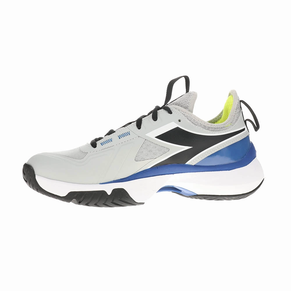 Sleek Wear cold - weather Finale Ag Tennis Shoes
