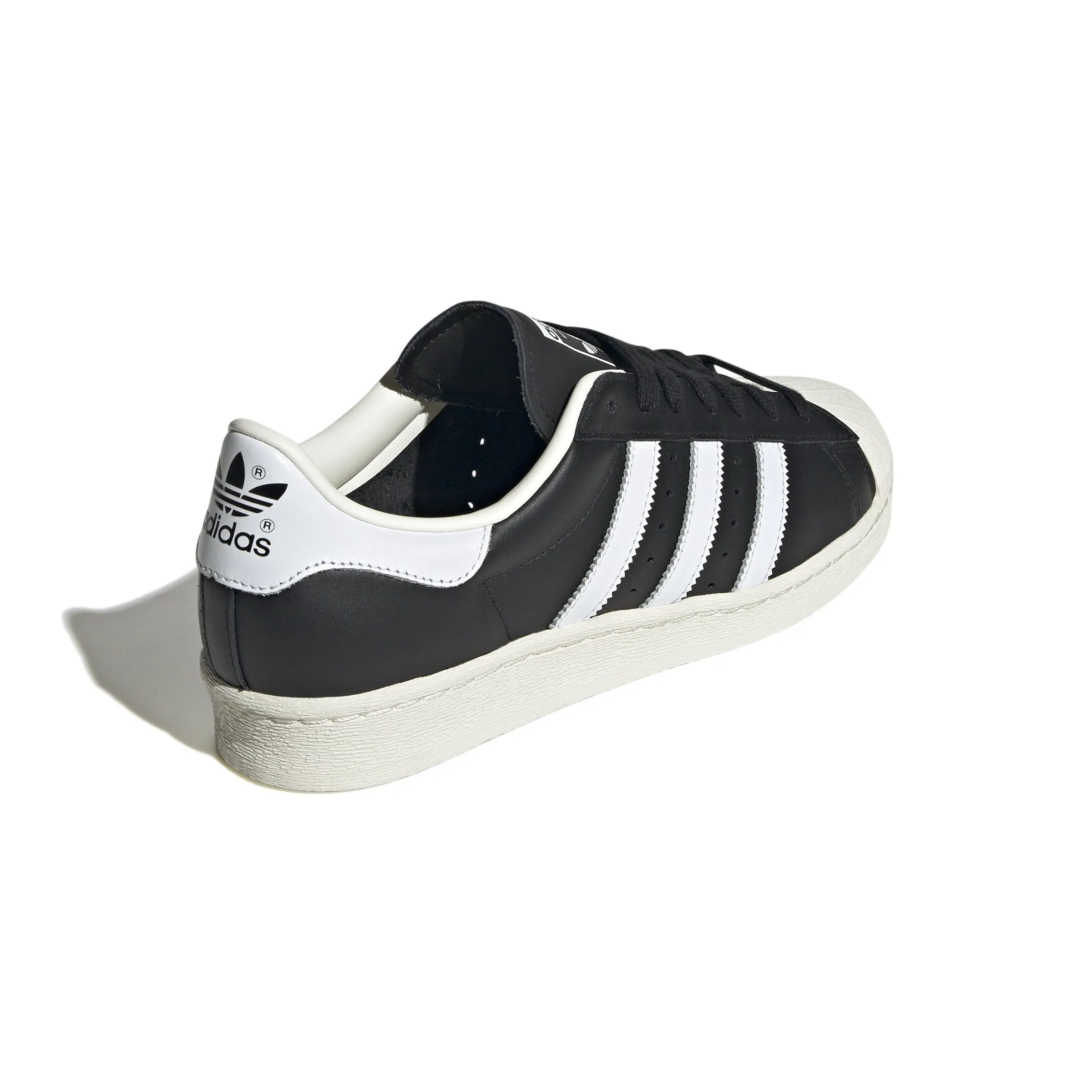 Superstar 82 'Core Black' Useful commuters