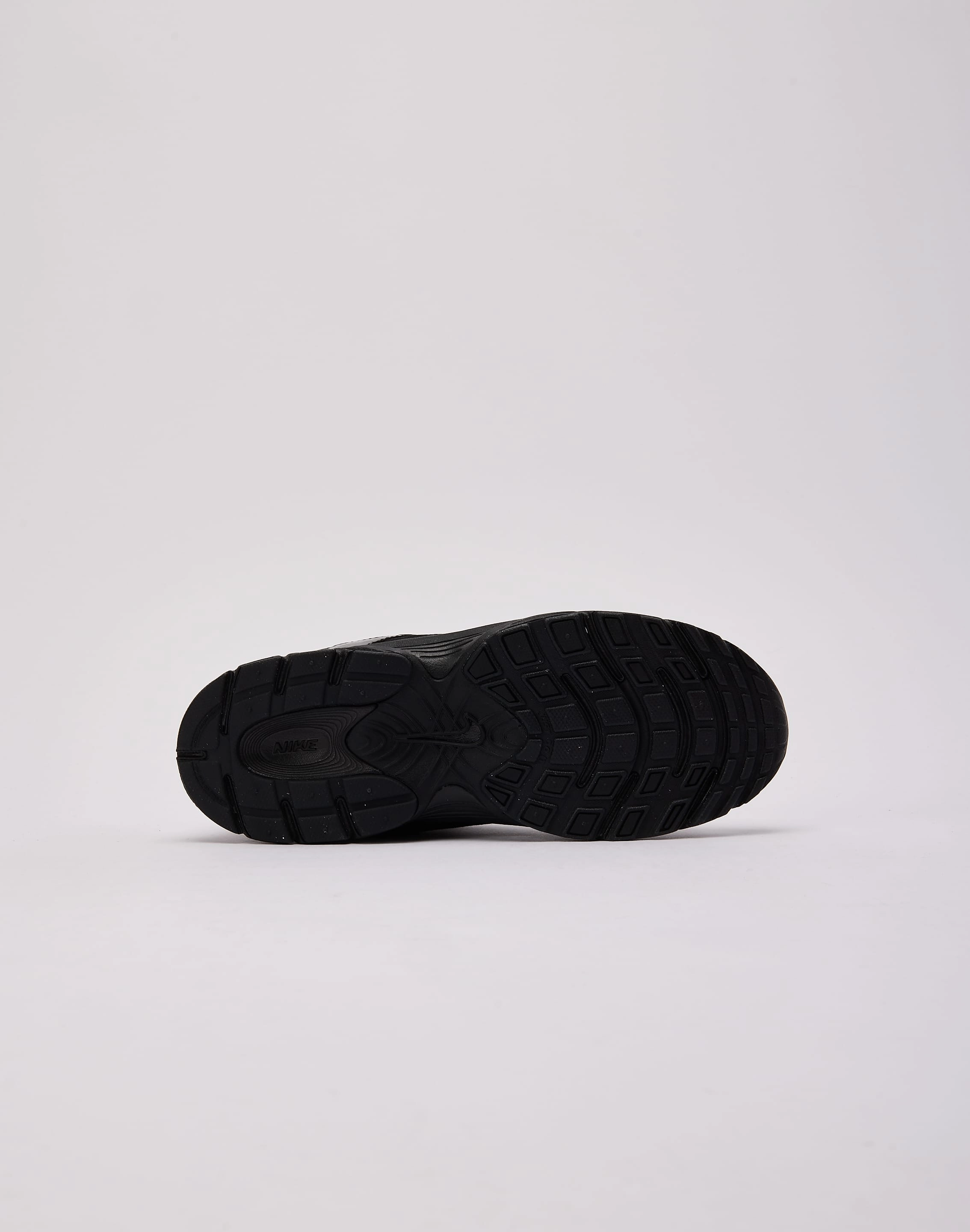 Medium Nike V5 RNR Grade-School