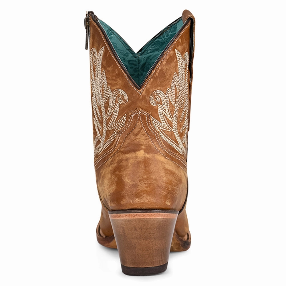 british retro Thick Grip Golden Embroidered Snip Toe Cowboy Booties