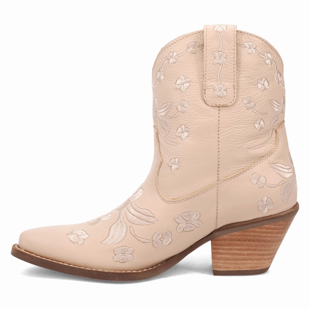 Sweetheart Floral Embroidered Snip Toe Pull On Cowboy Booties Chill Weather