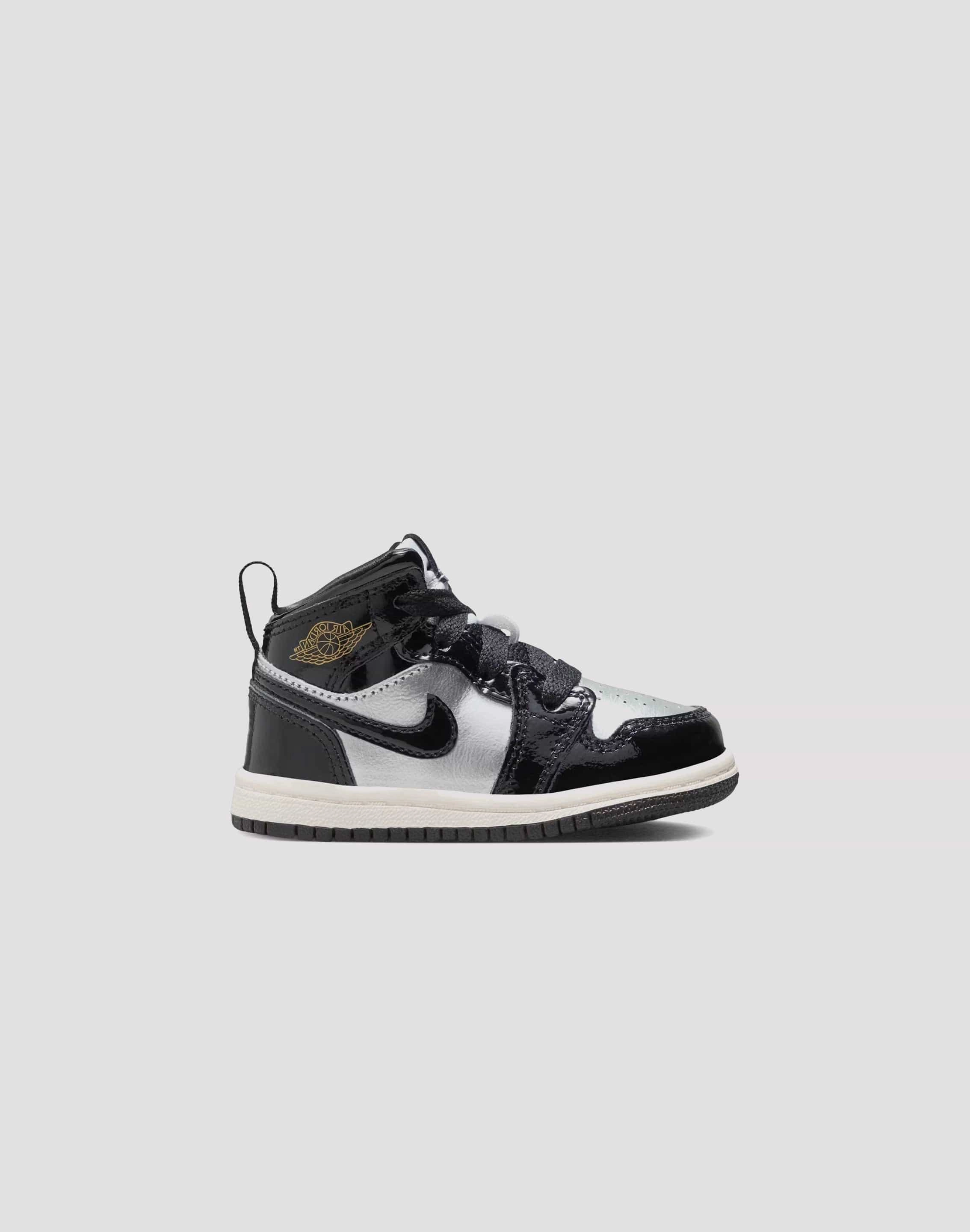 Fashionable Look Layered sole Jordan Air Jordan 1 Mid SE Toddler