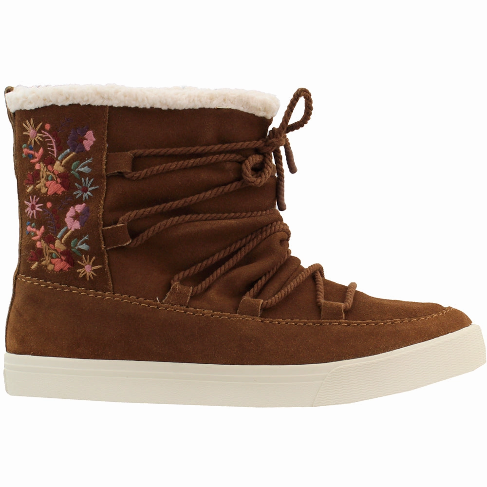 City Life Supportive Design Alpine Floral Round Toe Winter Booties