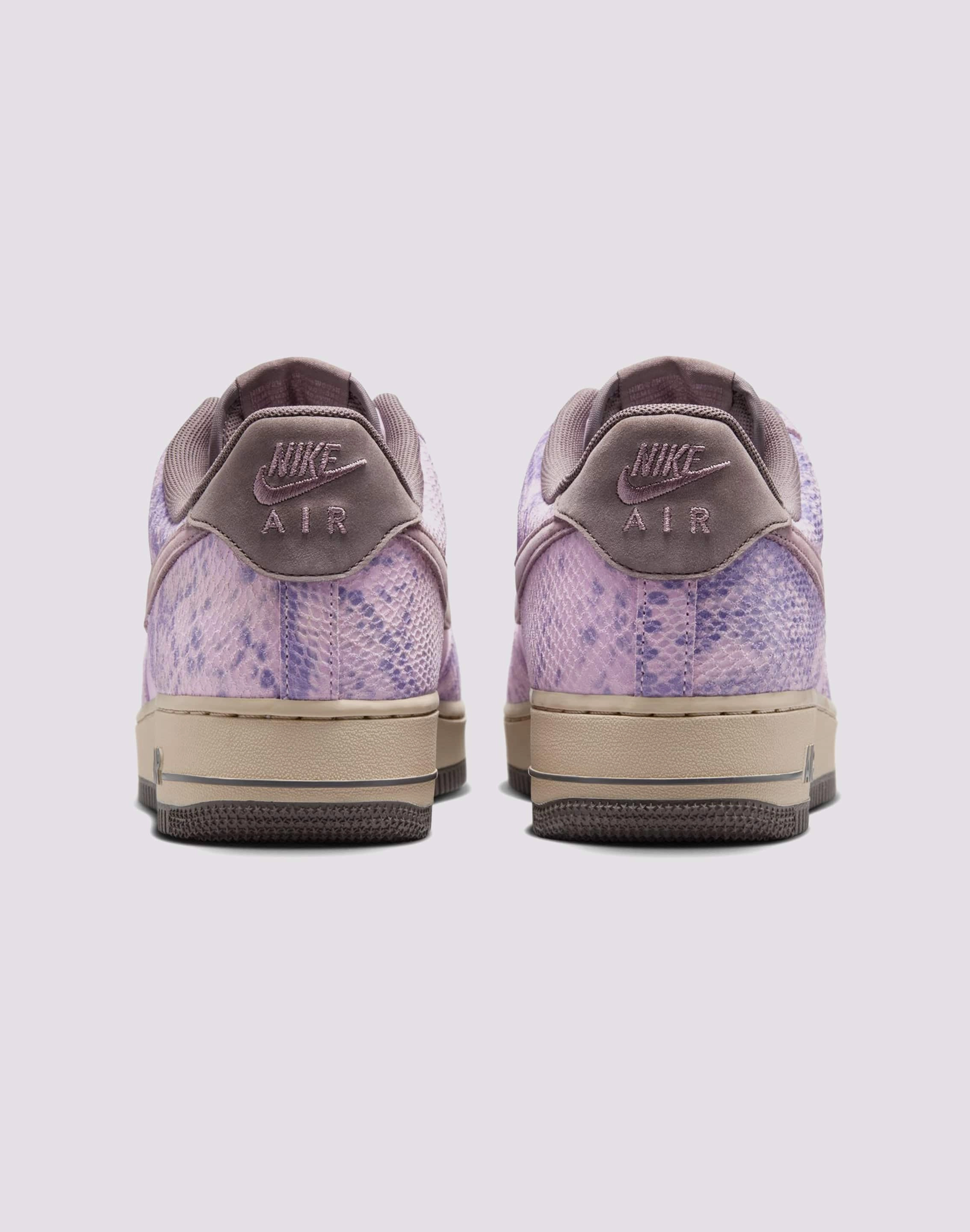 Ankle Stabilization Nike Air Force 1 '07 LV8