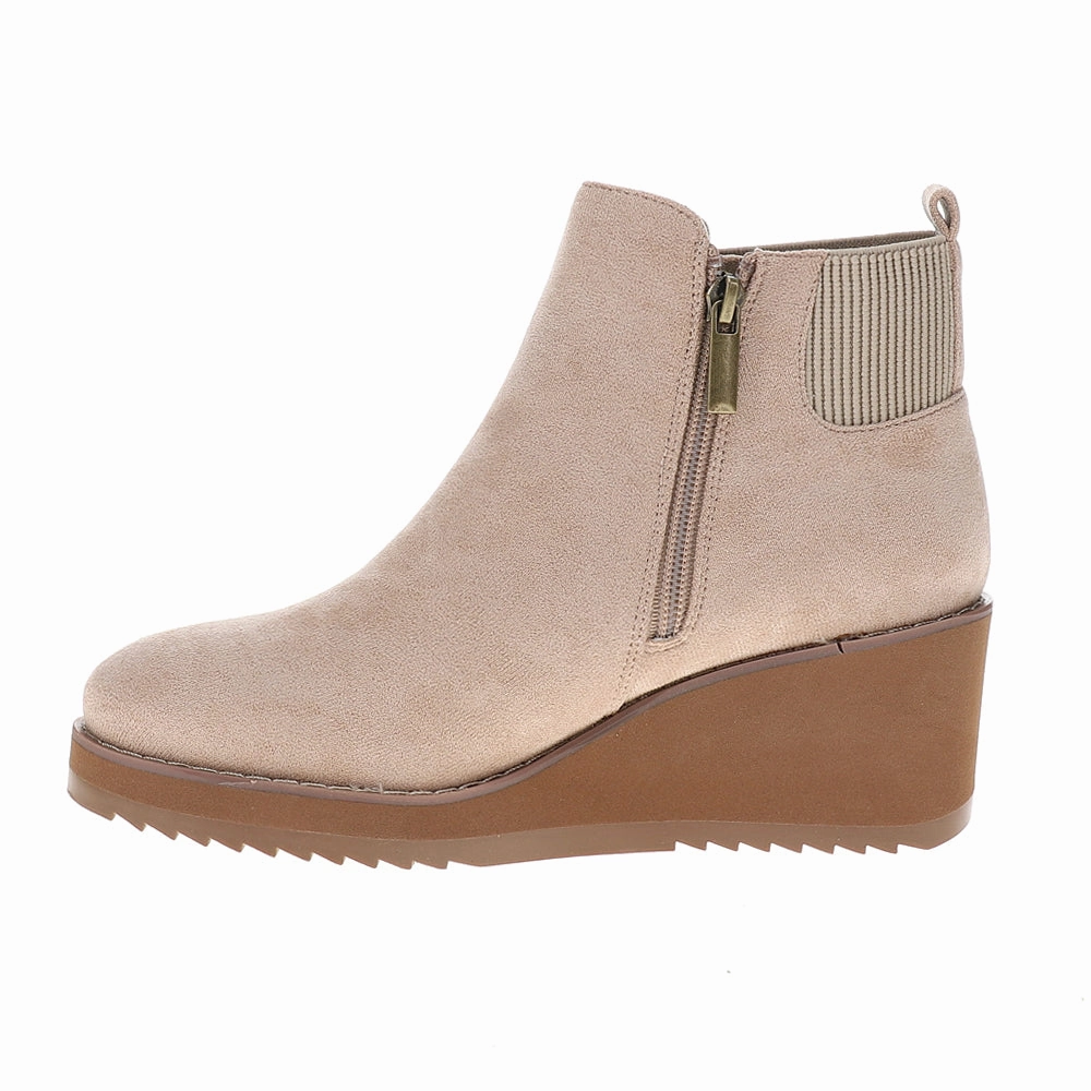 Buckle Shine Feather Light Cold Weather Commuter Apple Sauced Round Toe Side Zip Wedge Booties