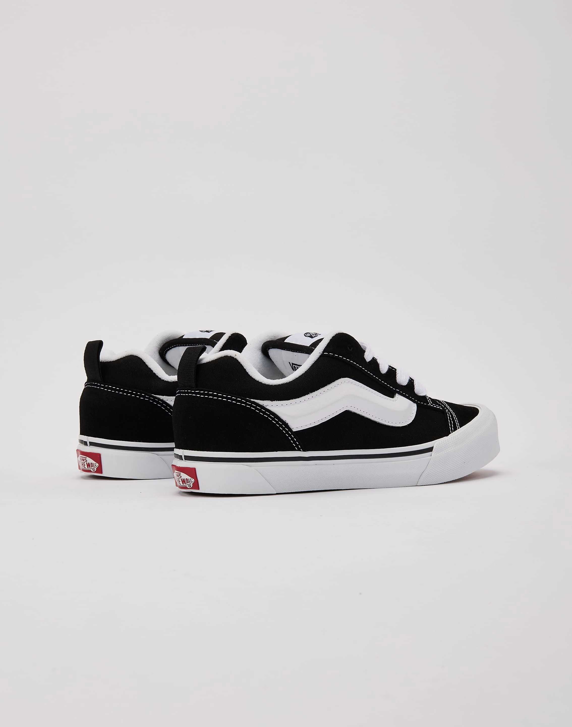 Vans Knu Skool Grade-School Unisex Look