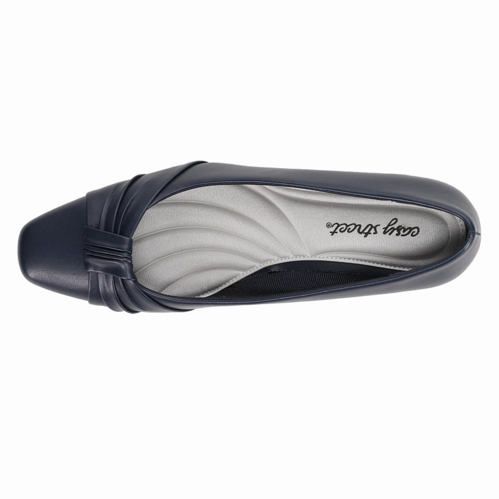 City Event Clean Edges Waive Square Toe Kitten Heel Pumps