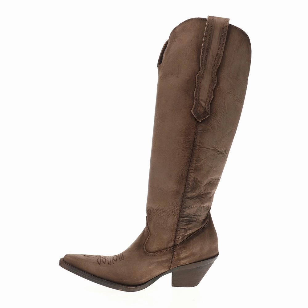 Casual Walk Distressed Embroidered Snip Toe Cowboy Boots