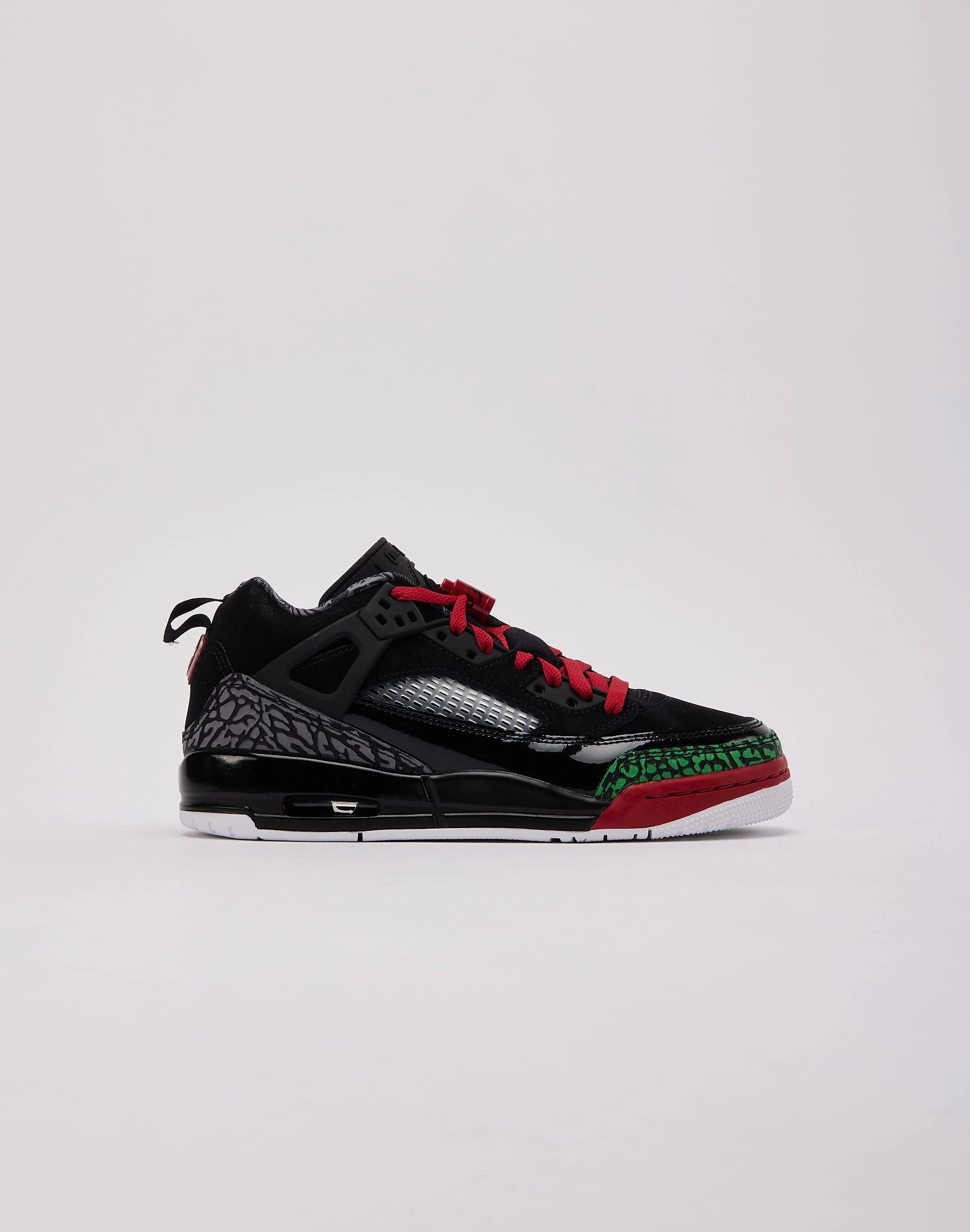 Jordan Spizike Low Grade-School Bonded Seam Technology