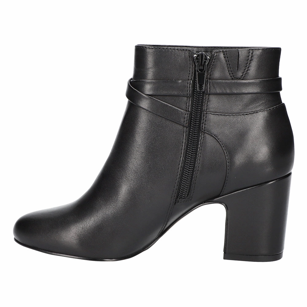 Shock Absorbing Urban Traveler Arlette Round Toe Zippered Booties