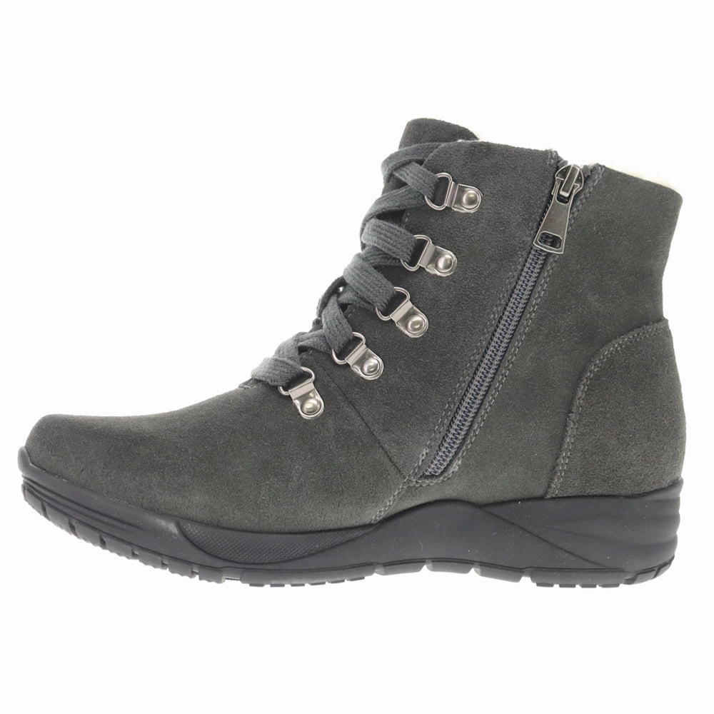 Demi Round Toe Snow Boots Picnic