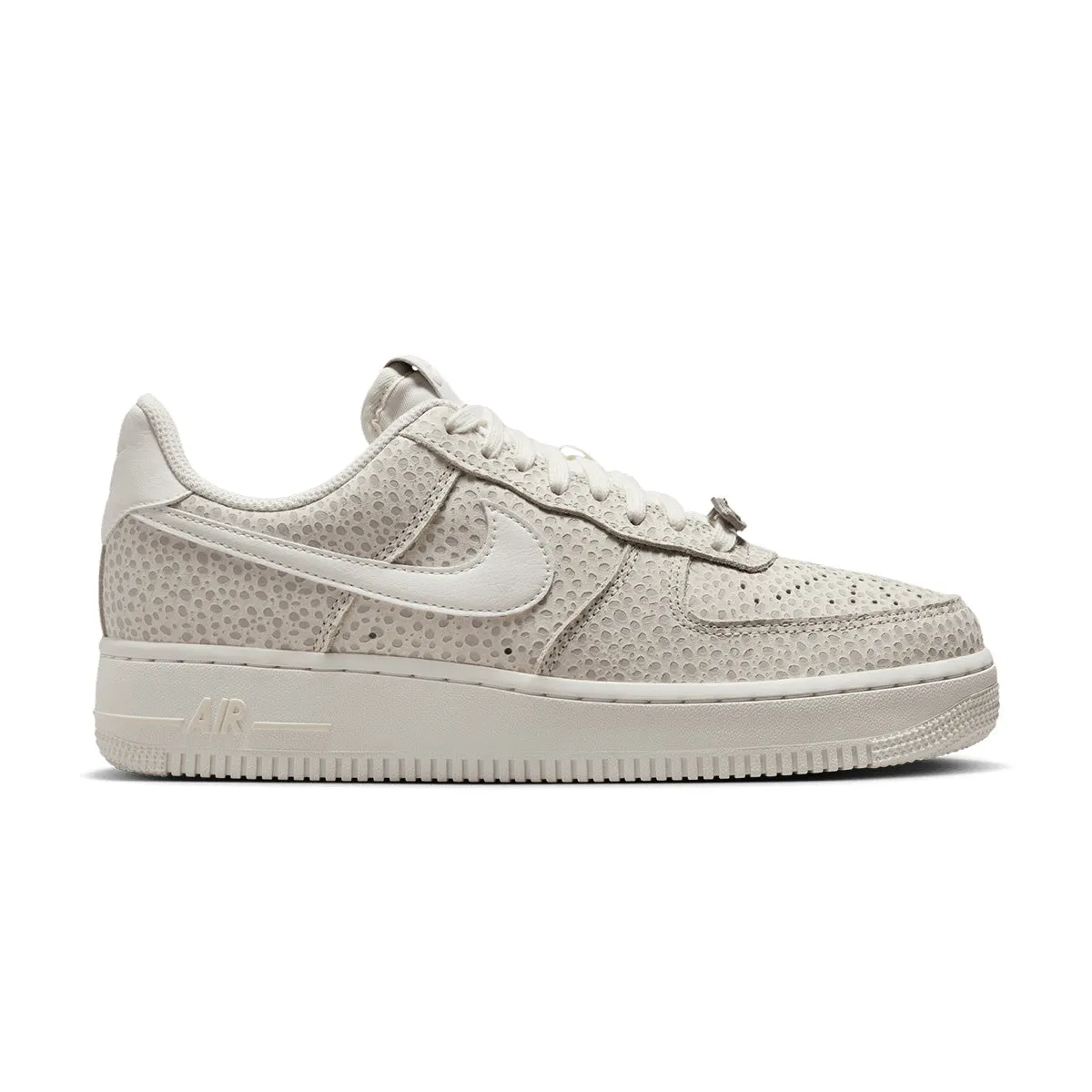 Wmns Air Force 1 '07 Premium 'Safari Phantom' ventilation channels seniors