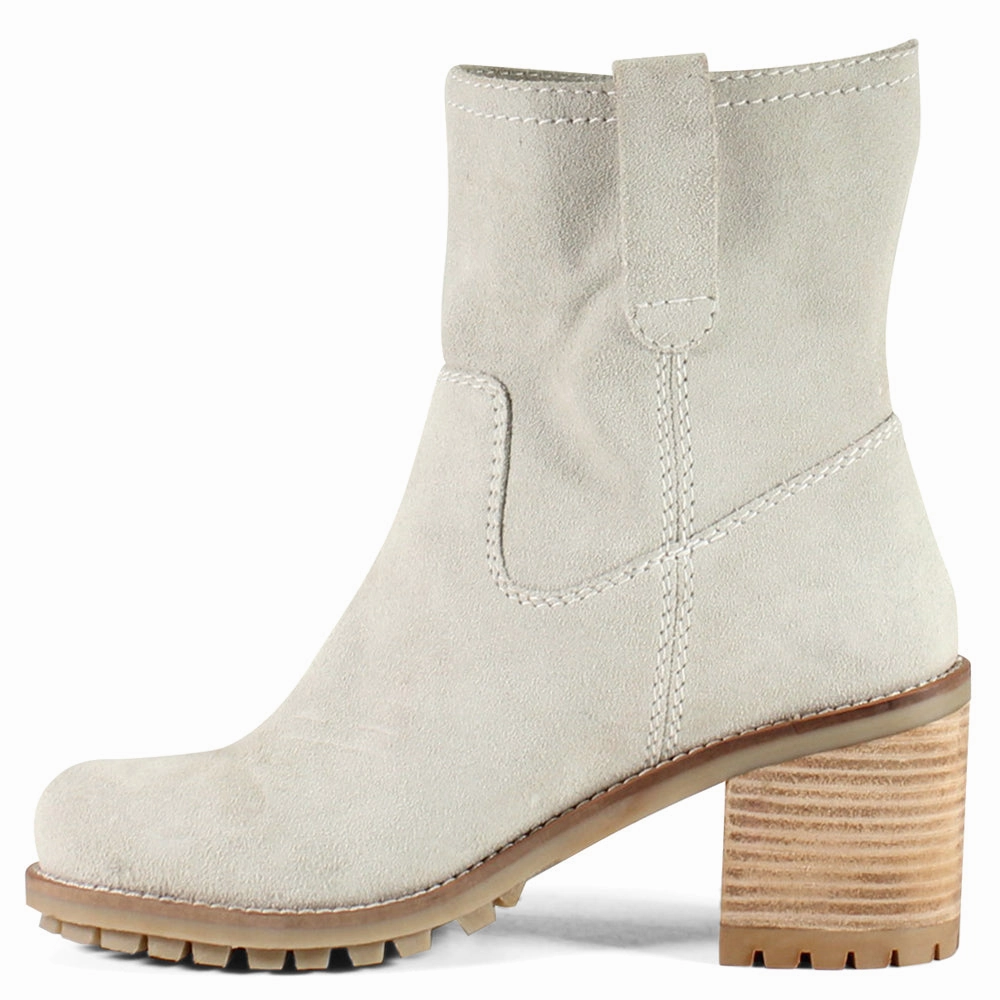 Khloee May Round Toe Pull On Boots Seamless Internal Structure Neutral Style