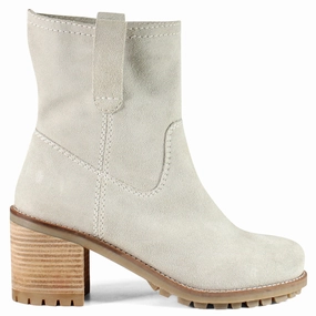 Stretchable Padded Interior Rough Terrain Khloee May Round Toe Pull On Boots